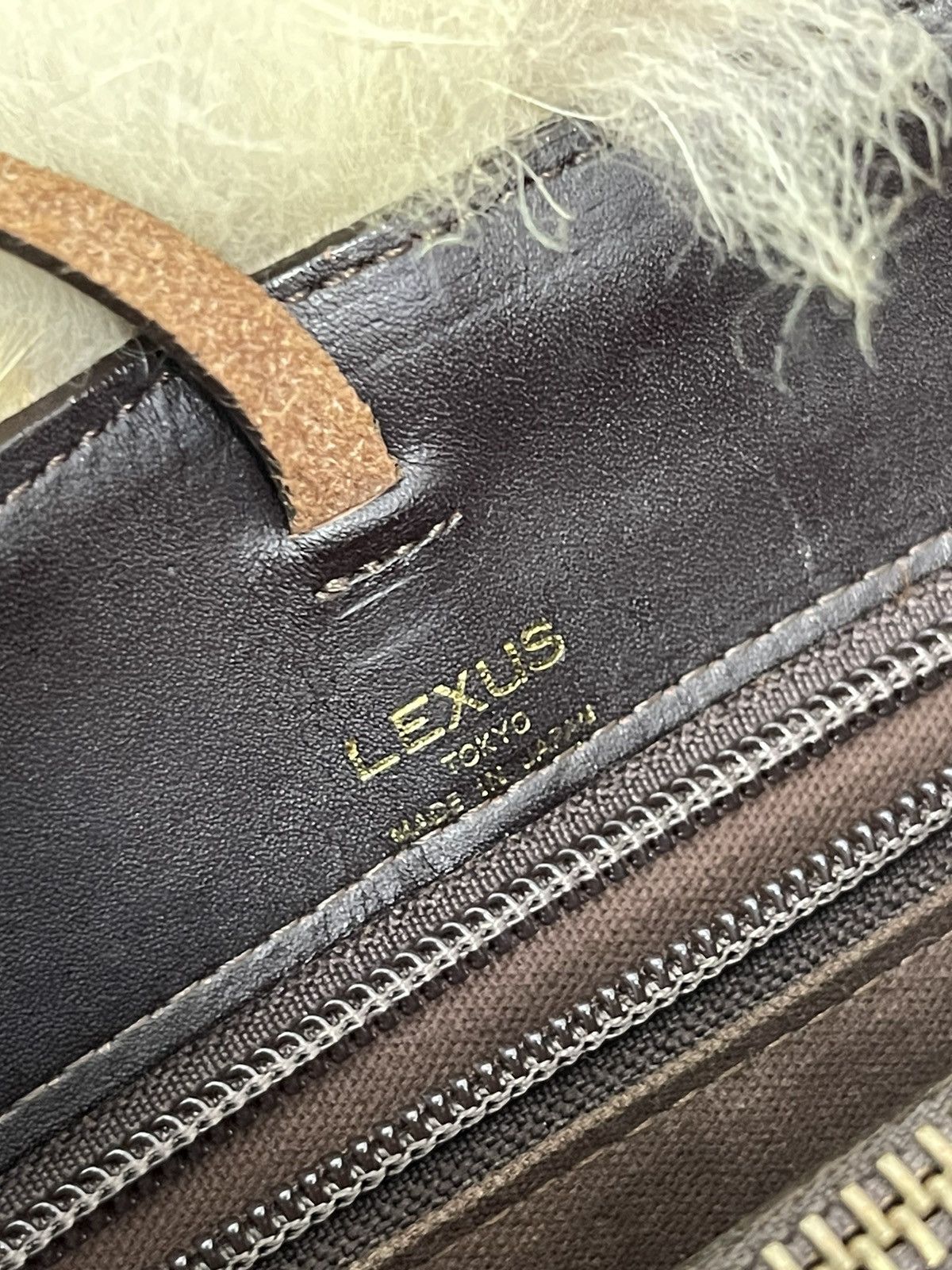 Japanese Brand Shearling Leather Lexus Japan Hand Bag 2🟩 Size ONE SIZE - 10 Thumbnail