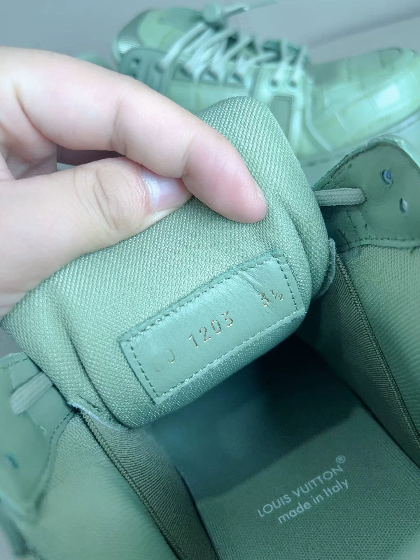 Louis Vuitton Louis Vuitton LV Trainer Maxi crocodile embossed leather Size US 7 / IT 37 - 7 Thumbnail
