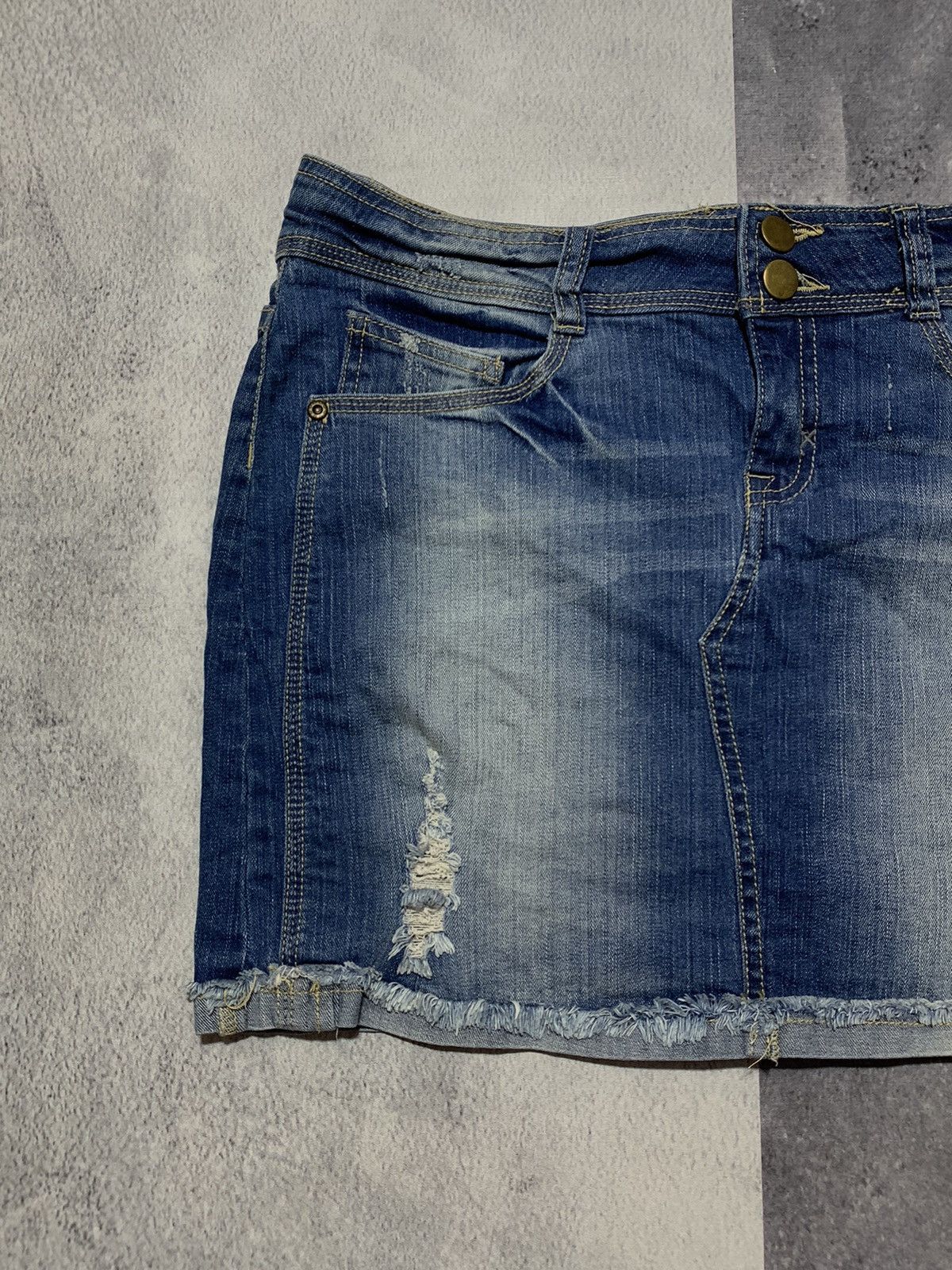 Japanese Brand × Vintage Vintage Y2K denim mini skirt streetwear style size 32 Size 32" / US 10 / IT 46 - 2 Thumbnail