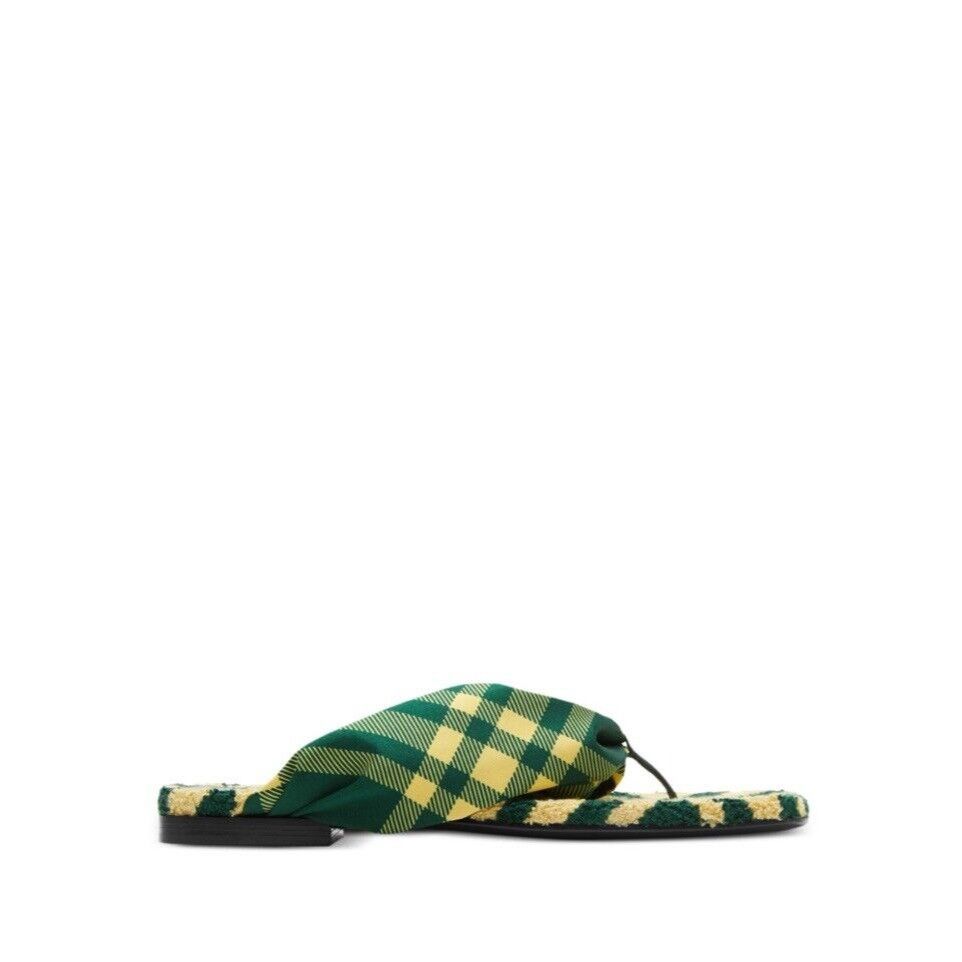 Burberry Burberry Check Pool flat slides 37 New In Box Size US 7 / IT 37 - 2 Thumbnail