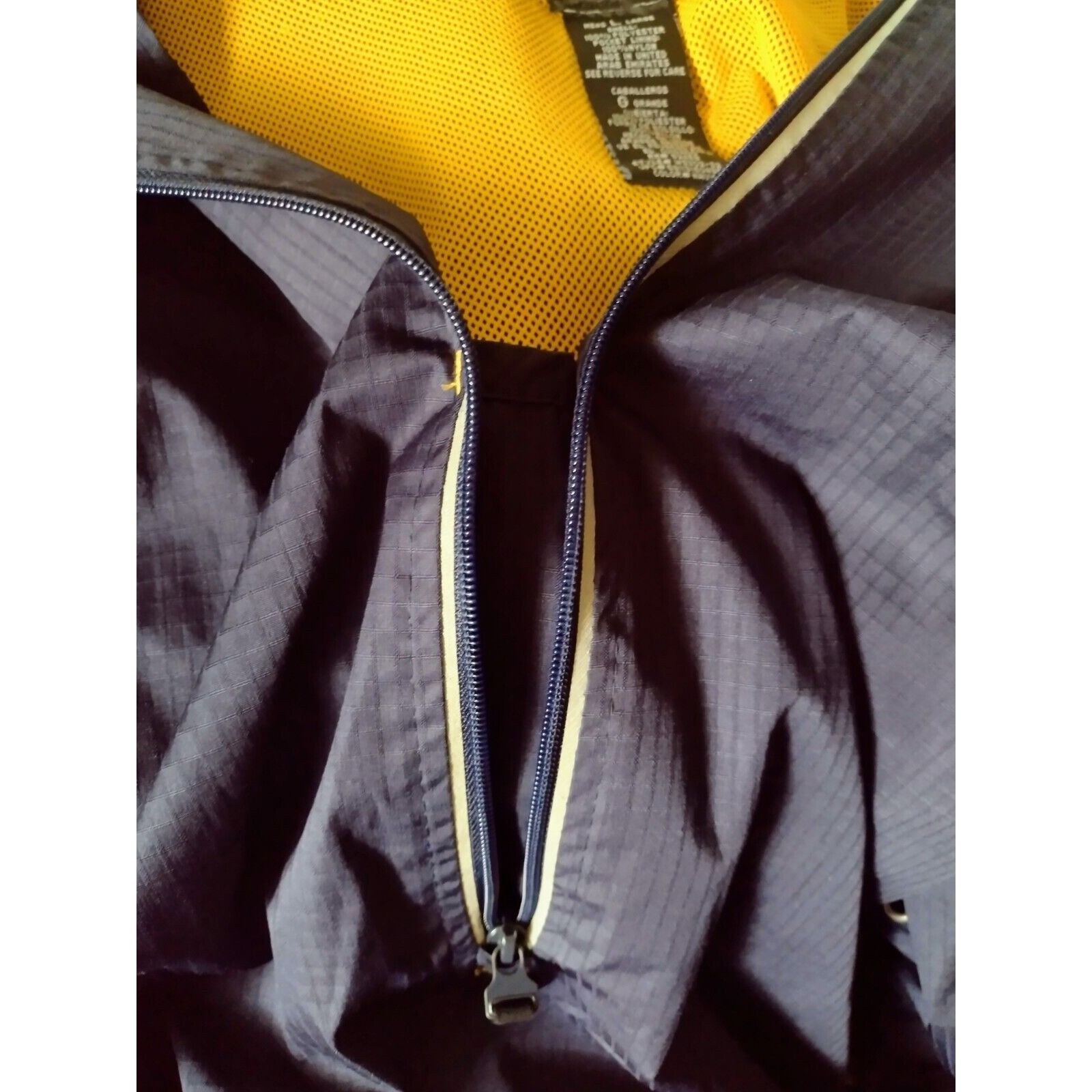 Starter Starter Windbreaker Hoodie Mid Jacket Size L Vtg Sporty READ Size US L / EU 52-54 / 3 - 3 Thumbnail
