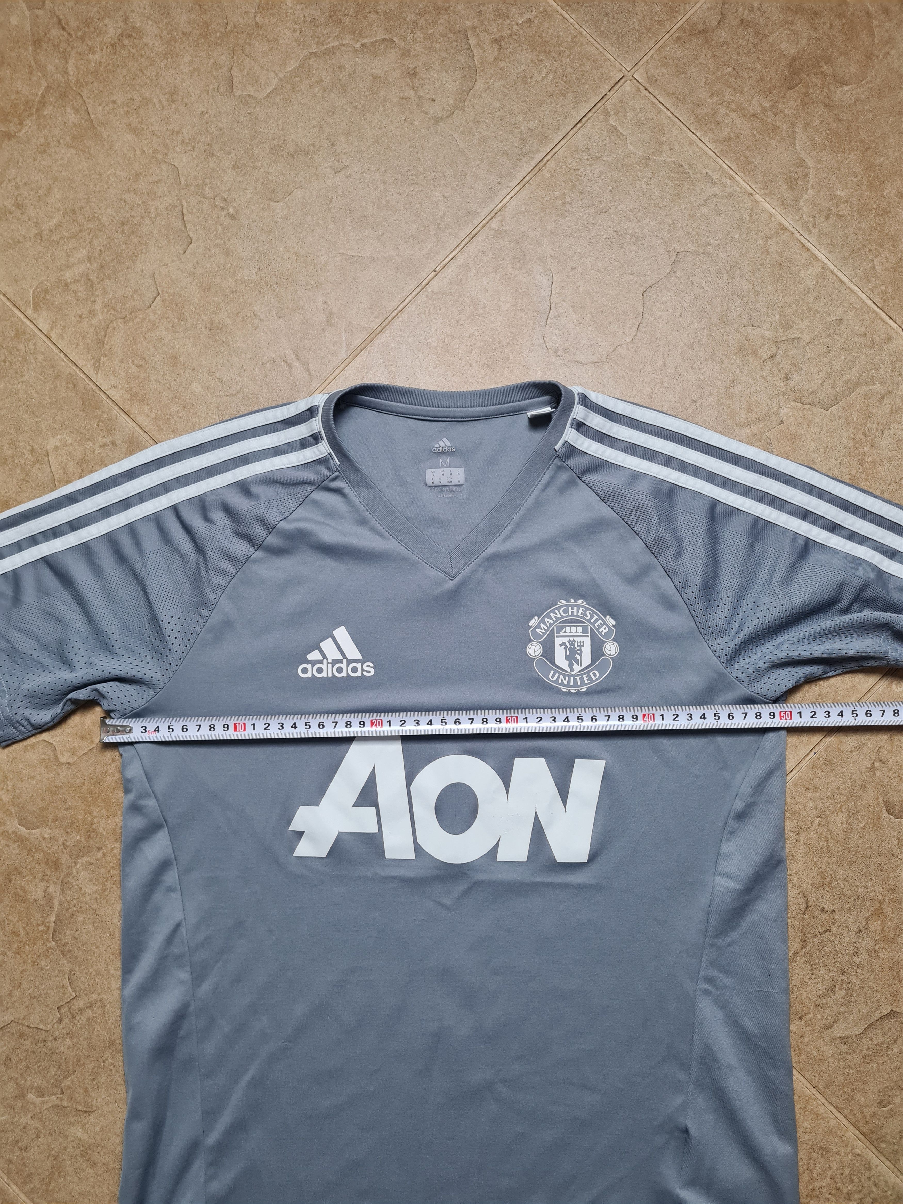 Adidas MANCHESTER UNITED ADIDAS 2017/2018 SIZE M BS4436 Size US M / EU 48-50 / 2 - 8 Thumbnail