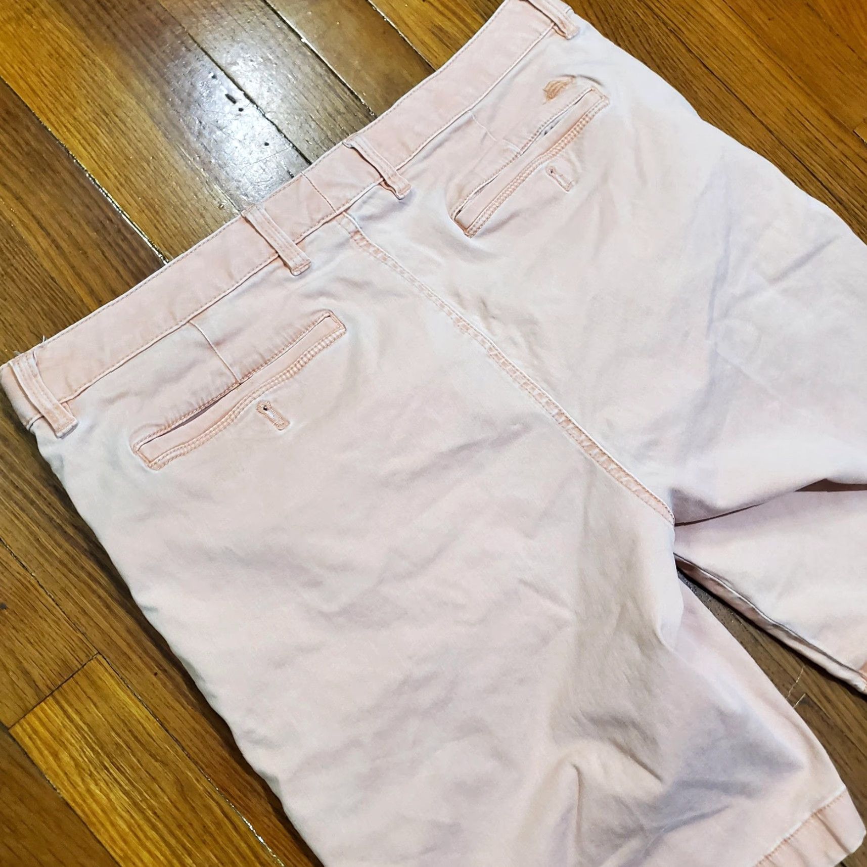 Tommy Bahama Tommy Bahama Shorts Mens 36 Pink Chino Flat Front Stretch 10 Inseam Casual Mens Size US 36 / EU 52 - 2 Thumbnail