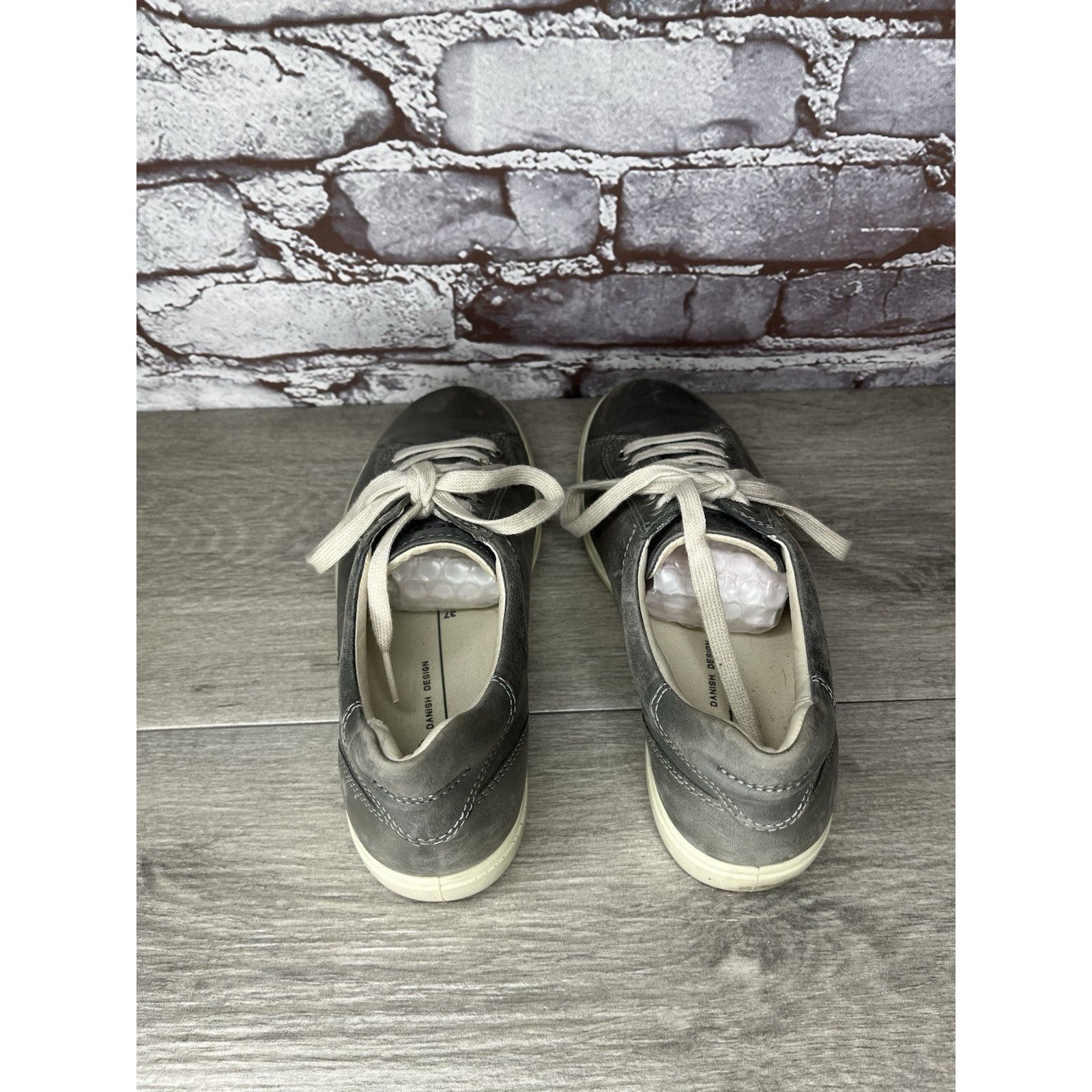 Ecco Ecco Danish Design Gray Leather Lace Up Sneakers Shoes Women Size US 6.5 / IT 36.5 - 6 Thumbnail