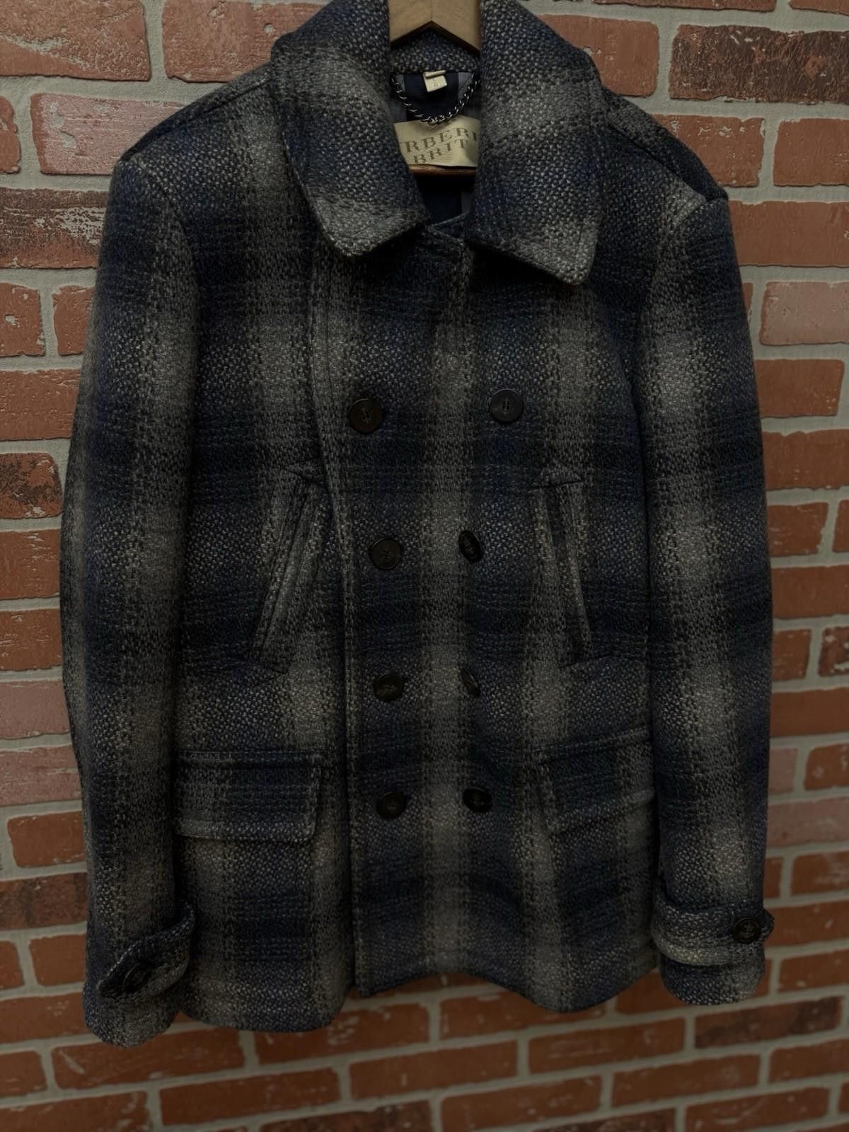 Burberry Size Large - Burberry Pea Coat Button Up Jacket $1360 Size US L / EU 52-54 / 3 - 3 Thumbnail