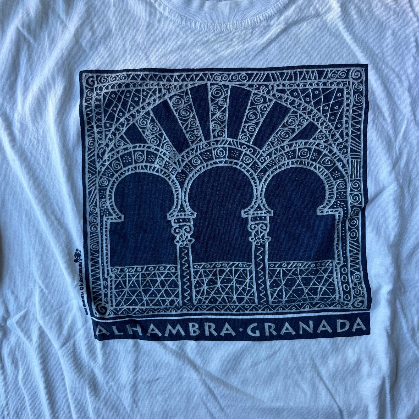 Vintage Vintage Alhambra Granada Spain Tourist T-Shirt 90s MEN XL Size US XL / EU 56 / 4 - 7 Thumbnail