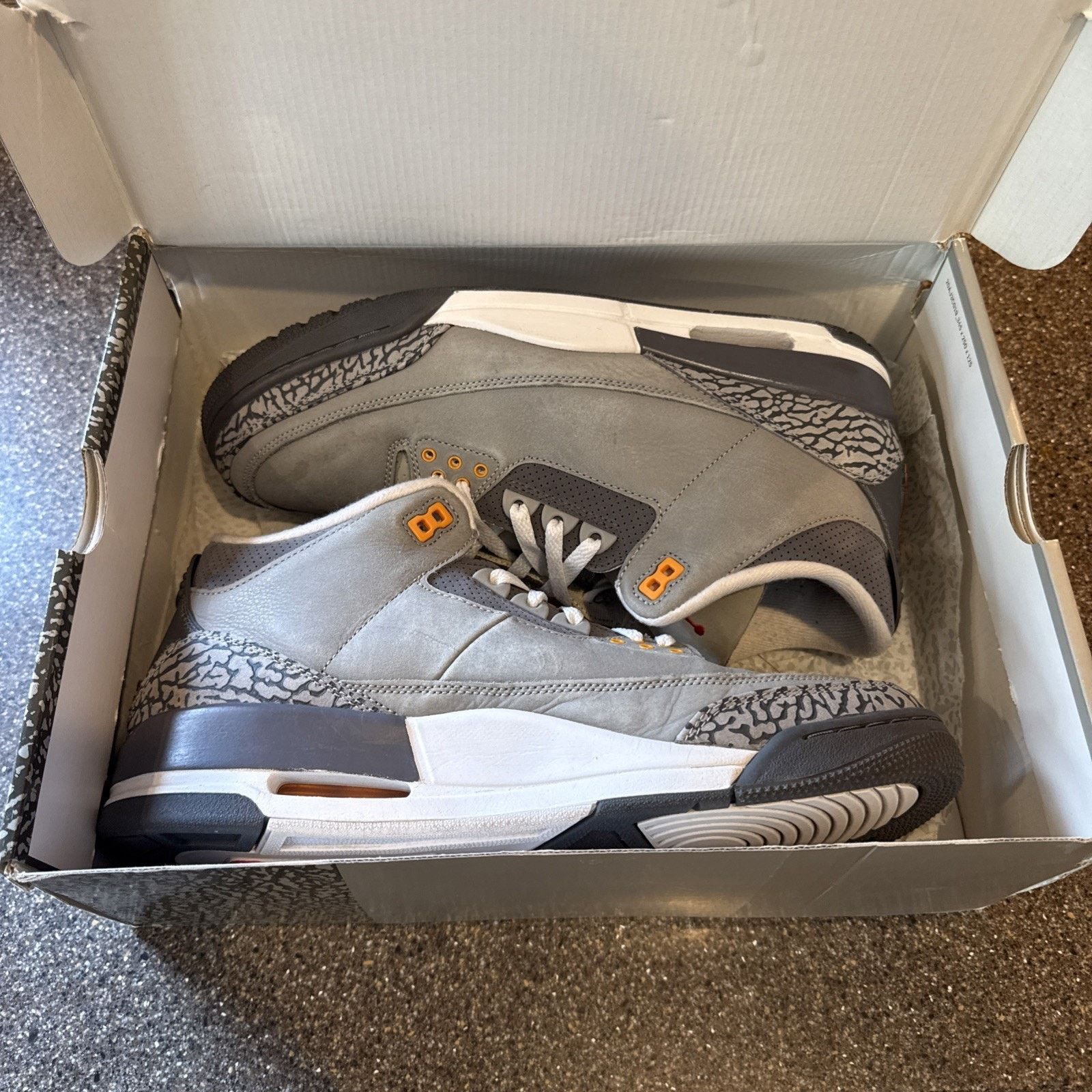 Nike Nike Air Jordan 3 LS, Size 11 VERY CLEAN!!!! Size US 11 / EU 44 - 11 Thumbnail