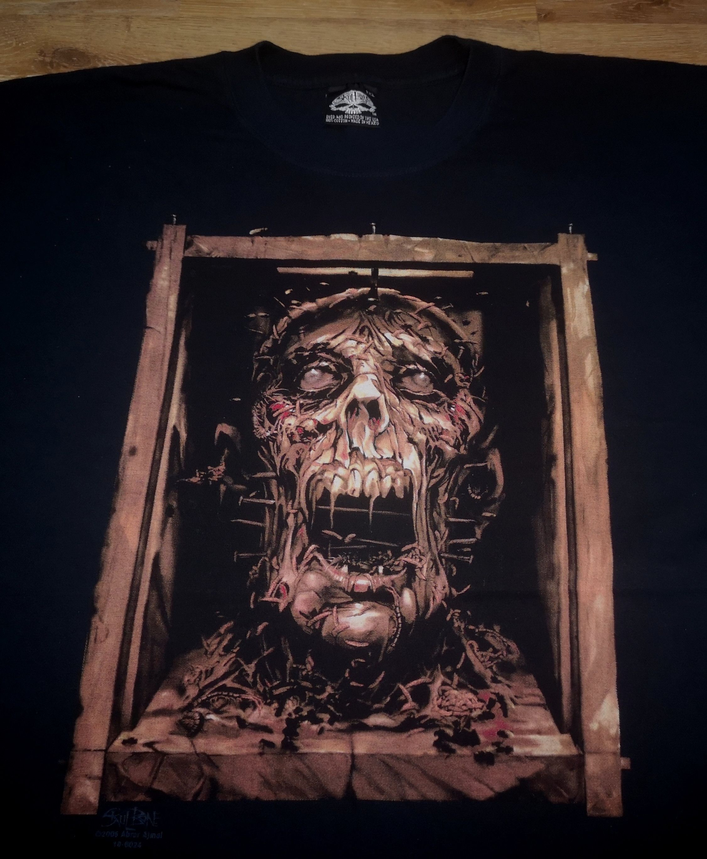 Expert Horror × Vintage Vintage Torment Twelve Hundred Skulbone Artwork Abrar Ajmal Size US XXL / EU 58 / 5 - 7 Thumbnail