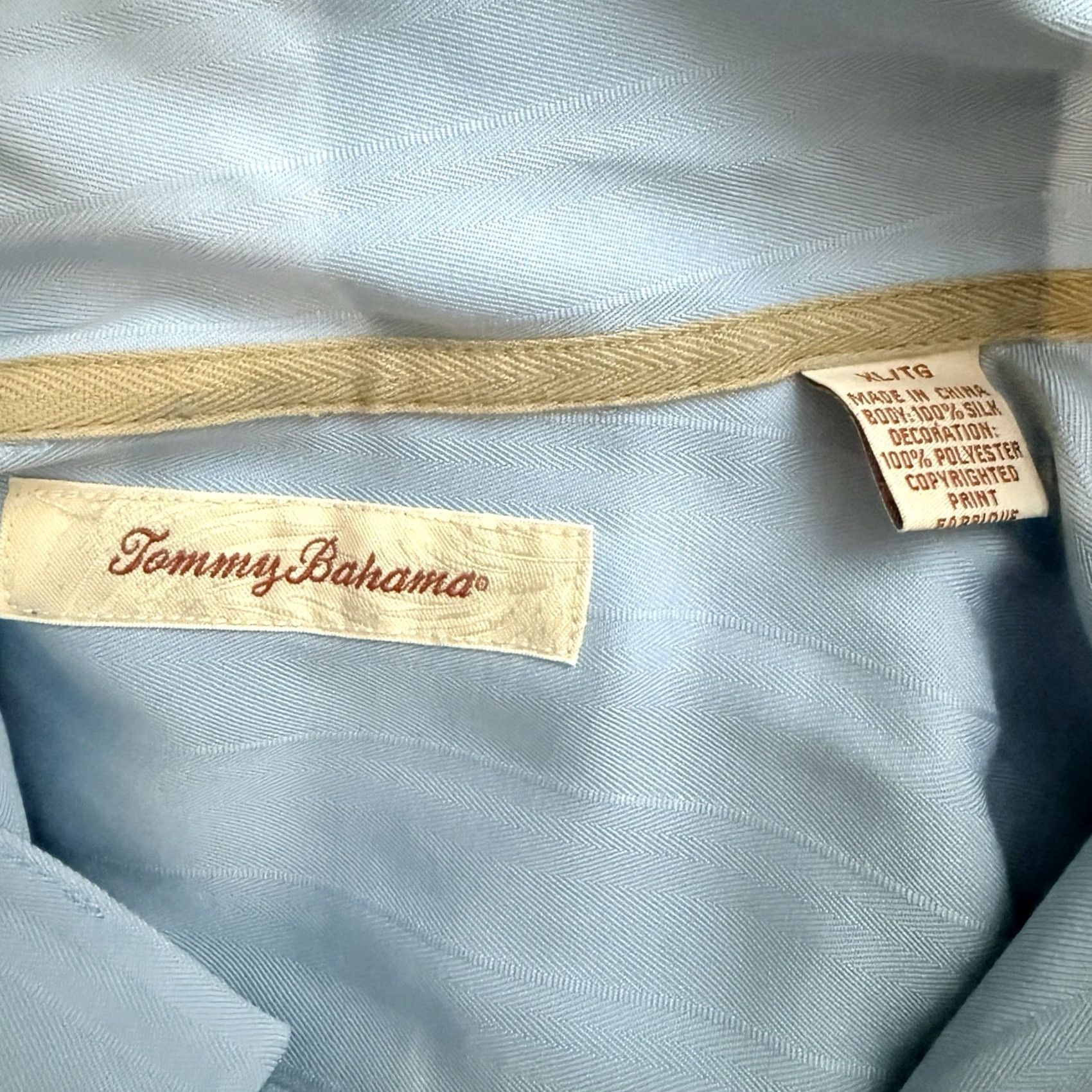 Tommy Bahama Tommy Bahama Silk Blue Hawaiian Style Shirt Mens XL Short Sleeve Button-Up Size US XL / EU 56 / 4 - 5 Thumbnail