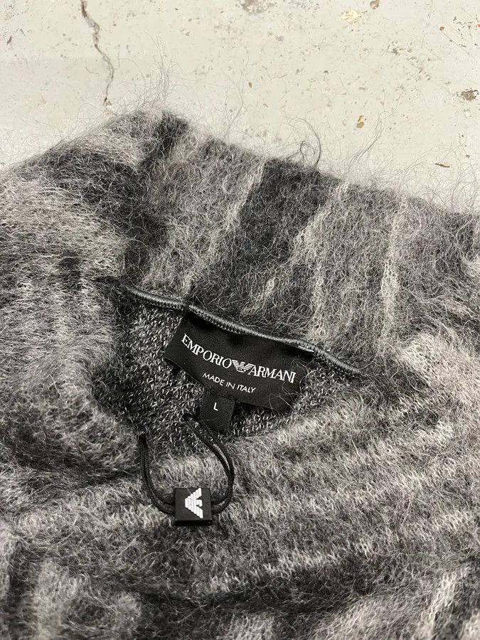 Emporio Armani AW2018 Emporio Armani Abstract Structured Grey Mohair Sweater Size US L / EU 52-54 / 3 - 9 Thumbnail