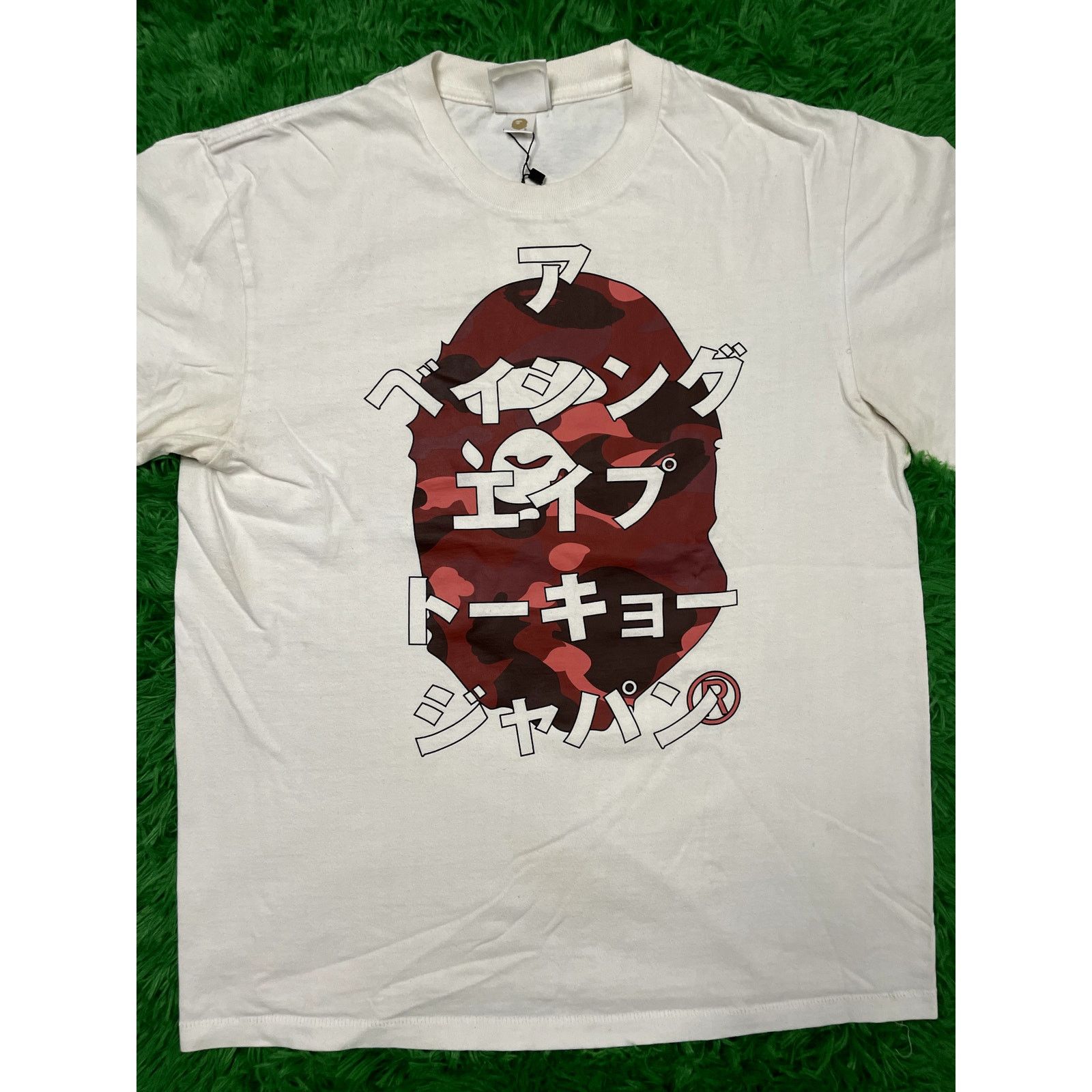 Bape BAPE Tokyo Tee White Red size:Medium Used Size US M / EU 48-50 / 2 - 1 Thumbnail
