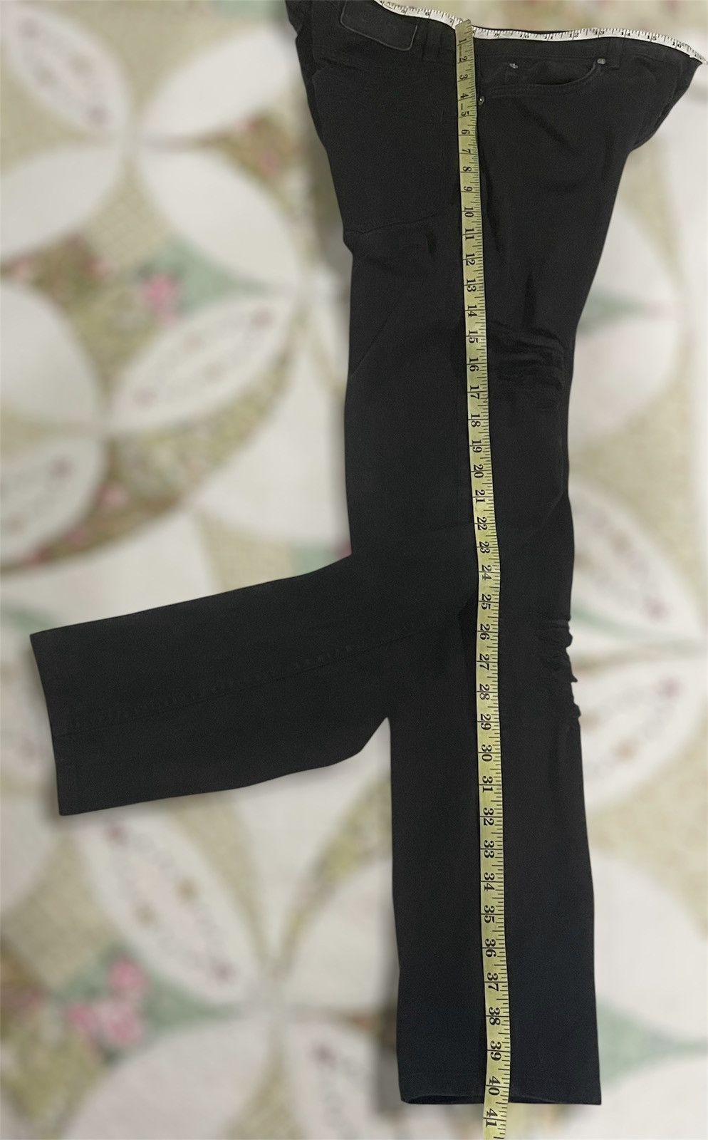 Helmut Lang HELMUT LANG DISTRESSED JEANS Size US 32 / EU 48 - 3 Thumbnail