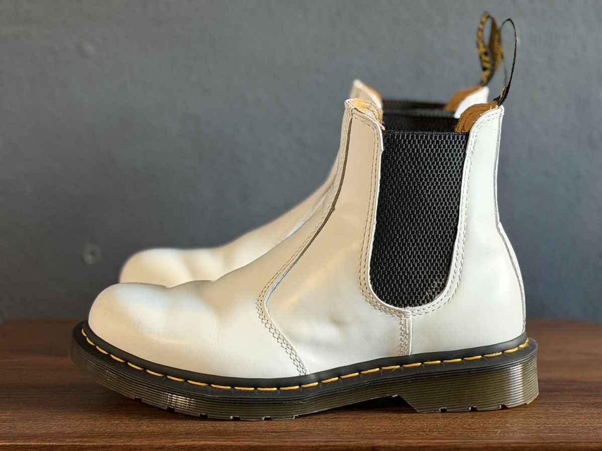 Dr. Martens Dr. Martens Chelsea Boots – White, Size 8W Size US 8 / IT 38 - 1 Thumbnail