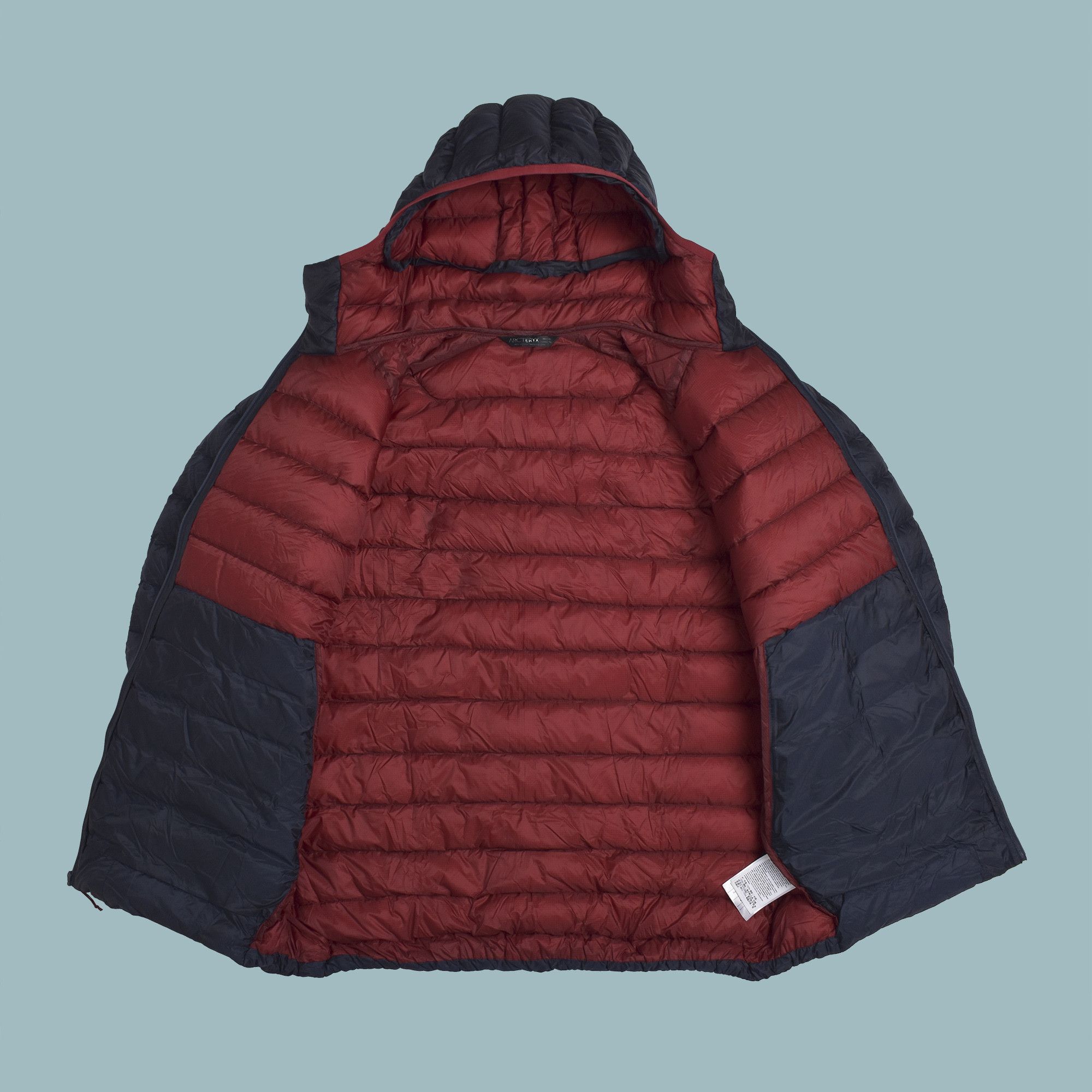 Arc'teryx ARC'TERYX CERIUM LT DOWN JACKET XL *RARE* NAVY / RED Size US XL / EU 56 / 4 - 3 Thumbnail