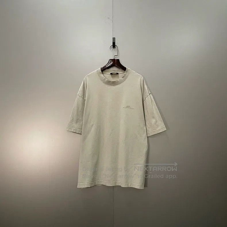 Balenciaga Balenciaga Tiger year limited edition embroidered small lo Size US S / EU 44-46 / 1 - 1 Thumbnail