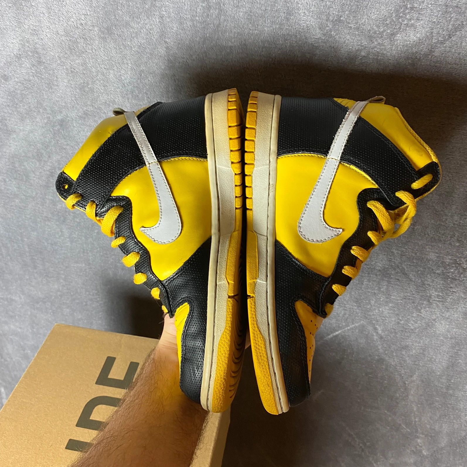 Nike Nike Dunk High White Varsity Maize yellow black Size US 7 / EU 40 - 7 Thumbnail