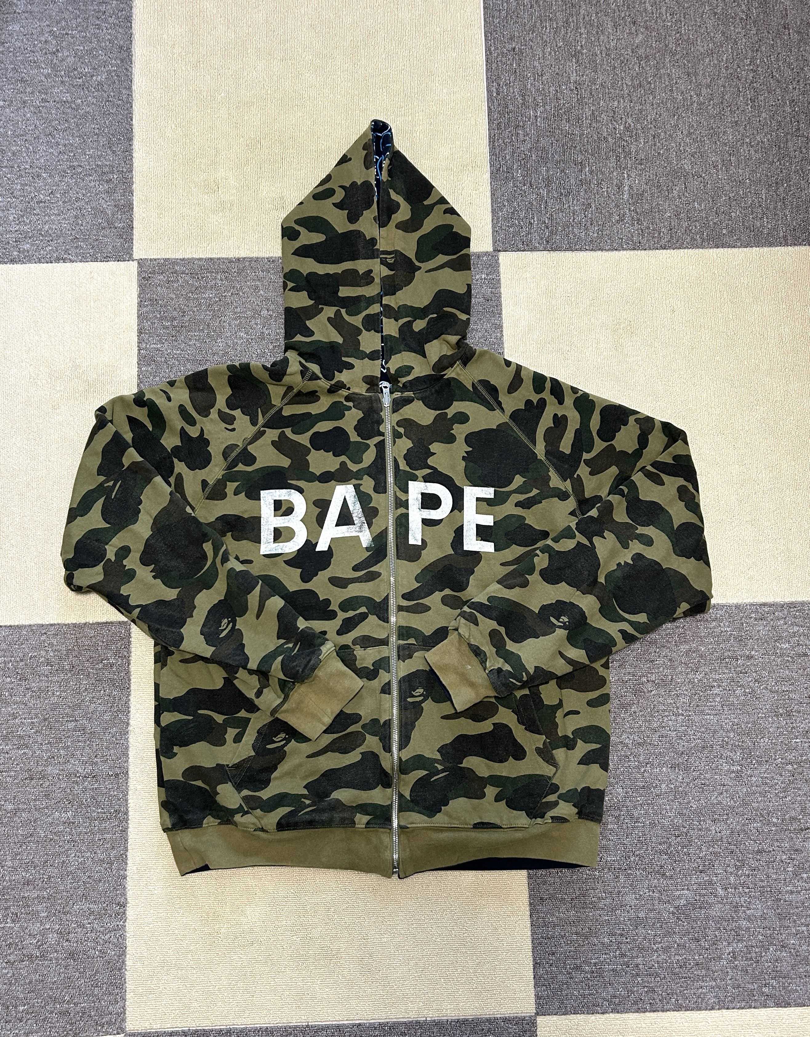 Bape Bape Neon Camo Reversible 1st camo Logo Zip Hoodie Size US L / EU 52-54 / 3 - 3 Thumbnail