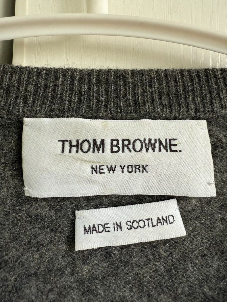 Thom Browne Thom browne Gray four-bar cashmere sweater 2503-Nextarrow Size US L / EU 52-54 / 3 - 4 Thumbnail