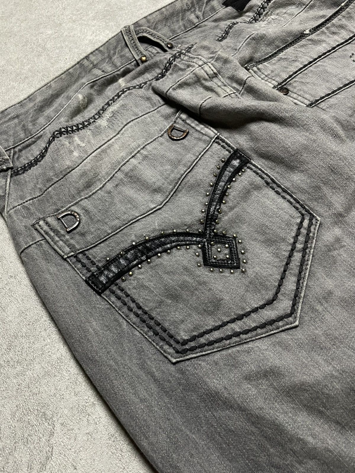 If Six Was Nine RNT23 Skull Destroyed glam denim w/ twisted seams & raw edge Size US 36 / EU 52 - 16 Thumbnail