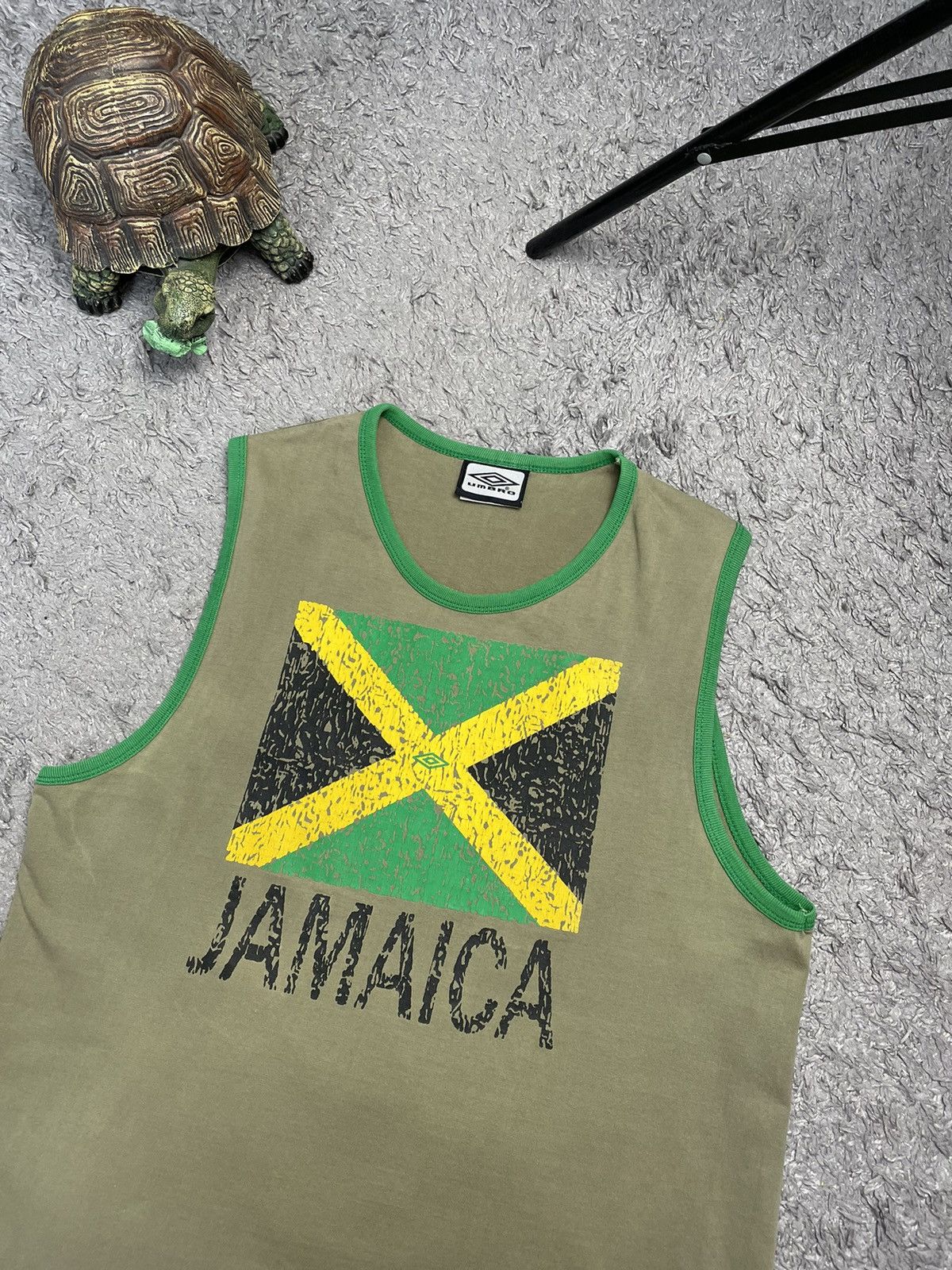 Umbro Vintage Umbro Jamaica Small Logo Vest Shirt Size US L / EU 52-54 / 3 - 2 Thumbnail