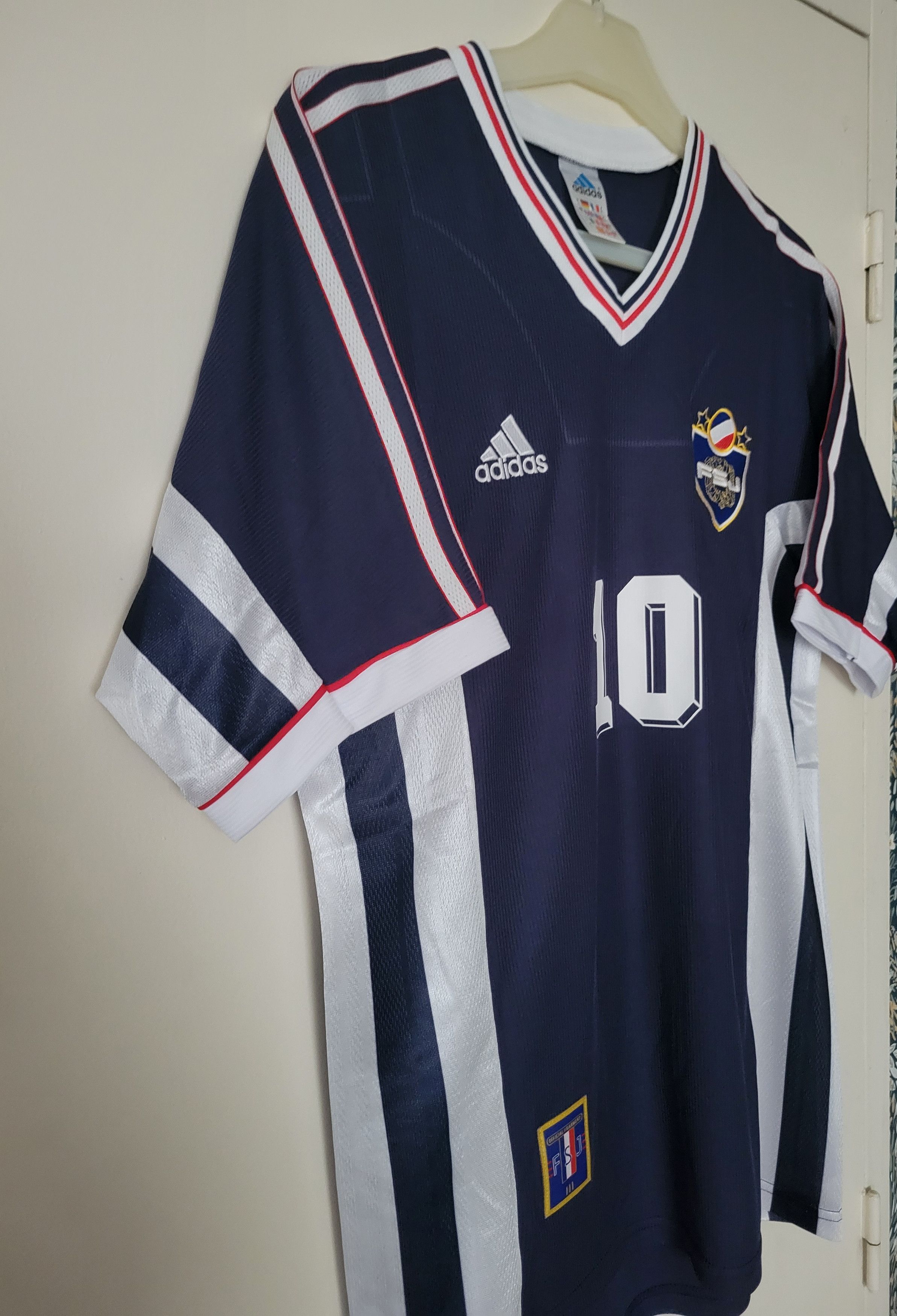 Other Yugoslavia 1998 Stojković 10 Vintage Retro Football Jersey Size US L / EU 52-54 / 3 - 3 Thumbnail