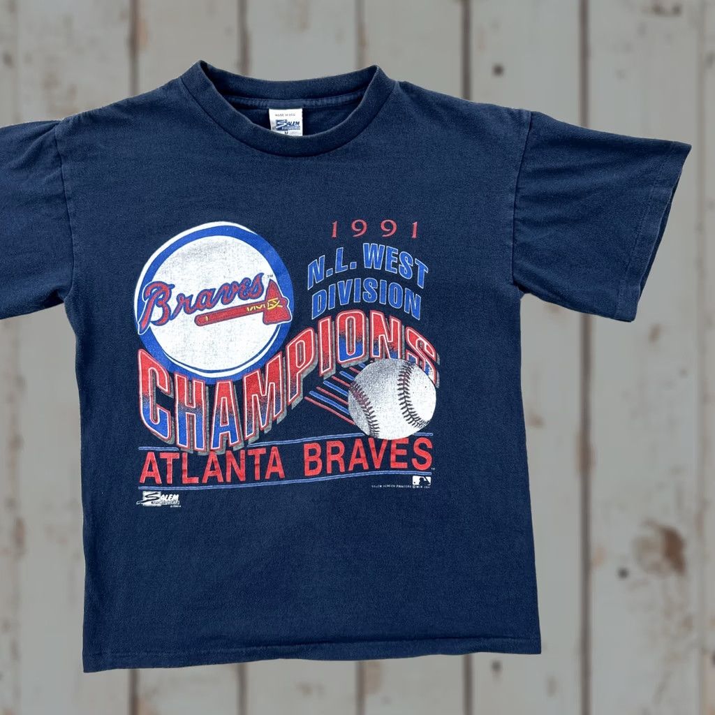 Salem Sportswear VINTAGE Salem Sportswear Mens Medium Blue T Shirt 1991 Atlanta Braves Champions Shirt Mens M Blue 90s USA Baseball Size US M / EU 48-50 / 2 - 1 Thumbnail