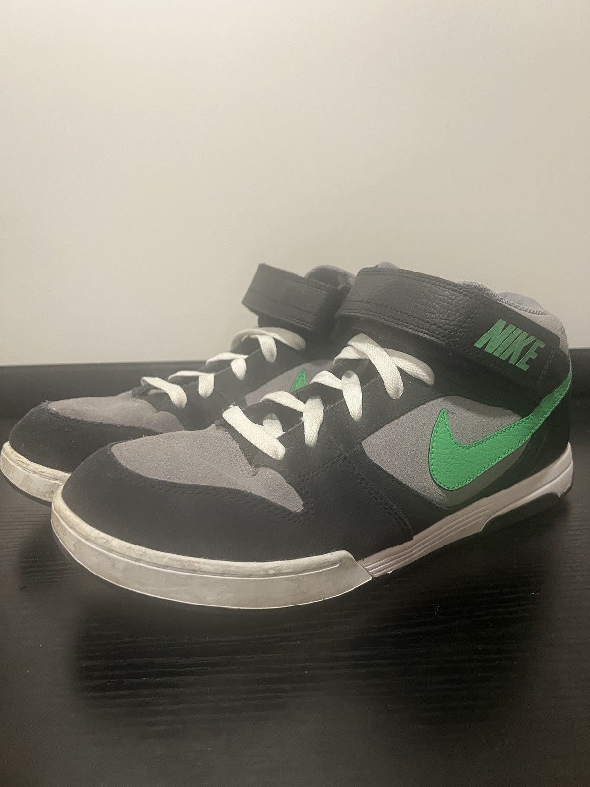 Nike SIZE 12 MEN - Nike Air Twilight Mid Black Green White Size US 12 / EU 45 - 1 Thumbnail