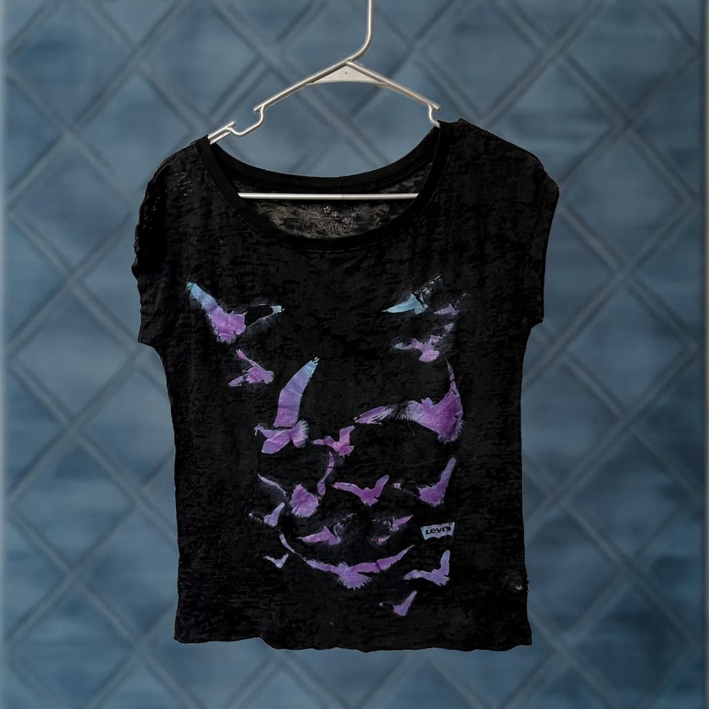 Levi's Levi’s T-Shirt Women Size Medium Black Spell Out Size M / US 6-8 / IT 42-44 - 1 Thumbnail