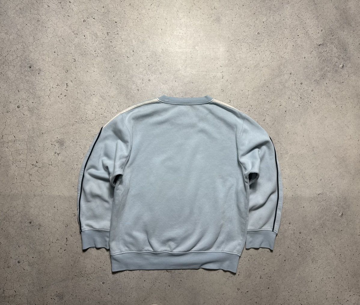Adidas Adidas Vintage 00’s Sweatshirt Big Logo Size L Blue Size US L / EU 52-54 / 3 - 9 Thumbnail