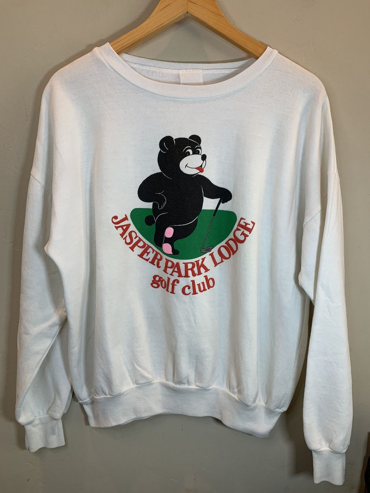 Vintage Vintage 70’s Jasper Park Lodge Golf Club Crewneck Sweatshirt Size US L / EU 52-54 / 3 - 1 Thumbnail