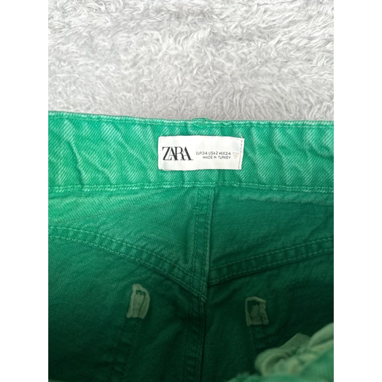 Zara Zara Jeans Women Green Denim Straight Leg High Rise 24x30 Jeans Womens 90s Distressed Pockets Button Zip Fly Cotton Blend Regular Rise LowLabel? Size 26" / US 2 / IT 38 - 6 Thumbnail
