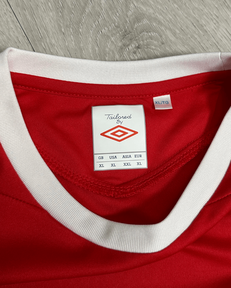 Umbro Umbro England Blank Men's Red Soccer Jersey - Size XL Size US XL / EU 56 / 4 - 6 Thumbnail