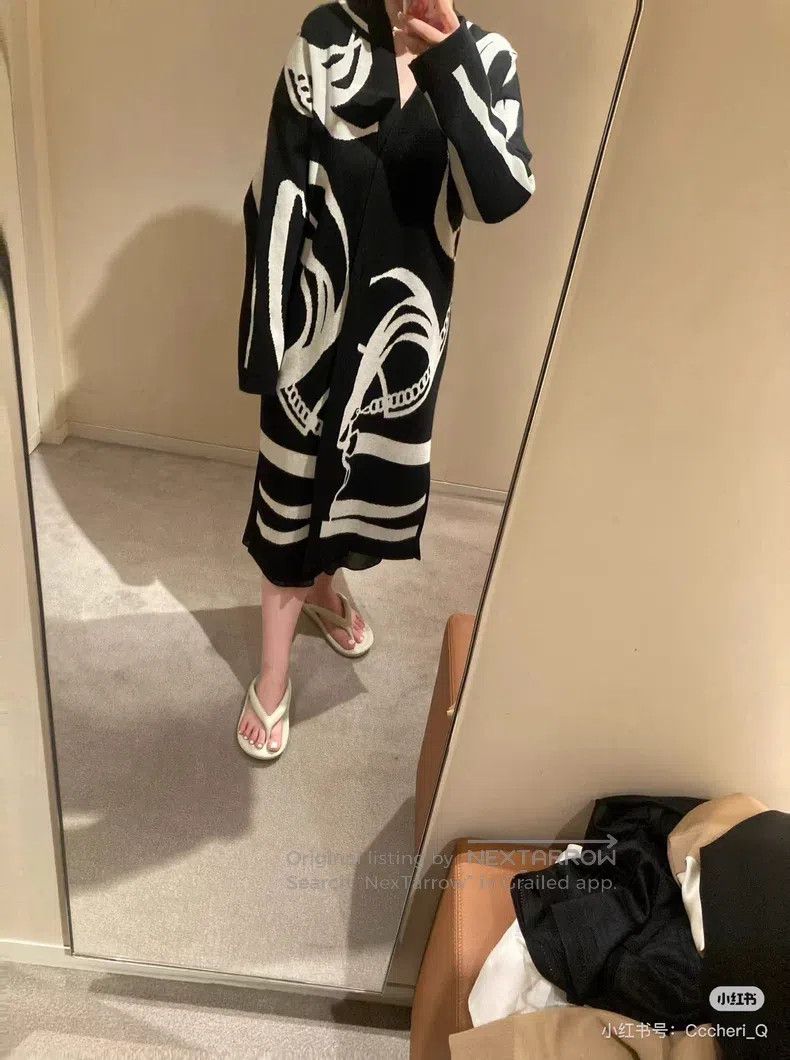 Hermes Hermes Long black and white cashmere knit cardigan Size XXS / US 00 / IT 34 - 7 Thumbnail