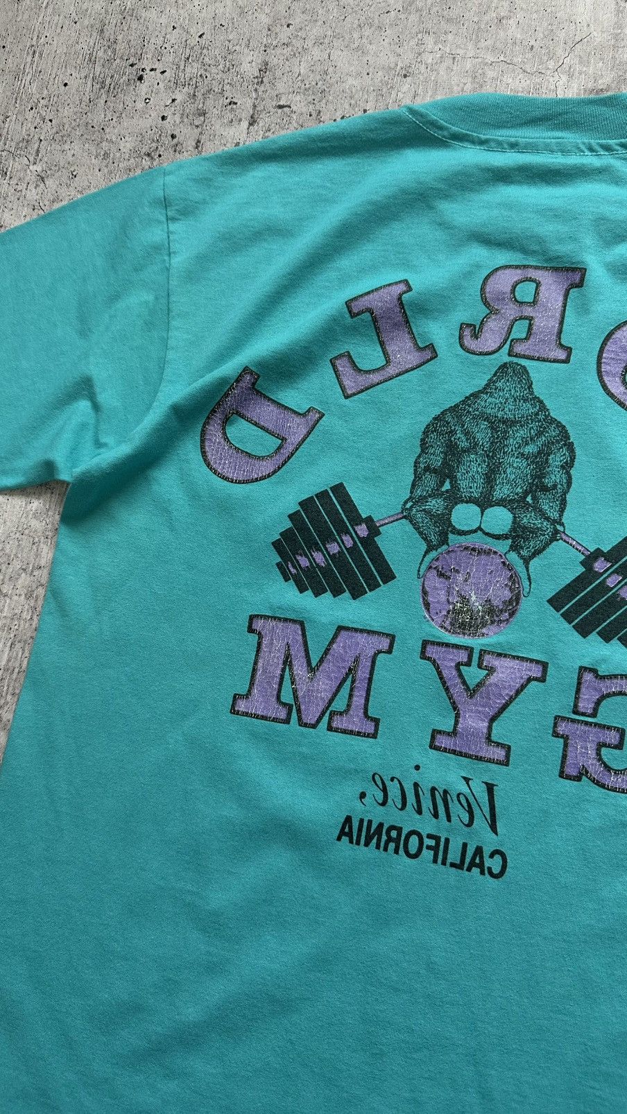Vintage Vintage 90’s World Gym Venice California Single Stitch Tee Size US L / EU 52-54 / 3 - 22 Thumbnail