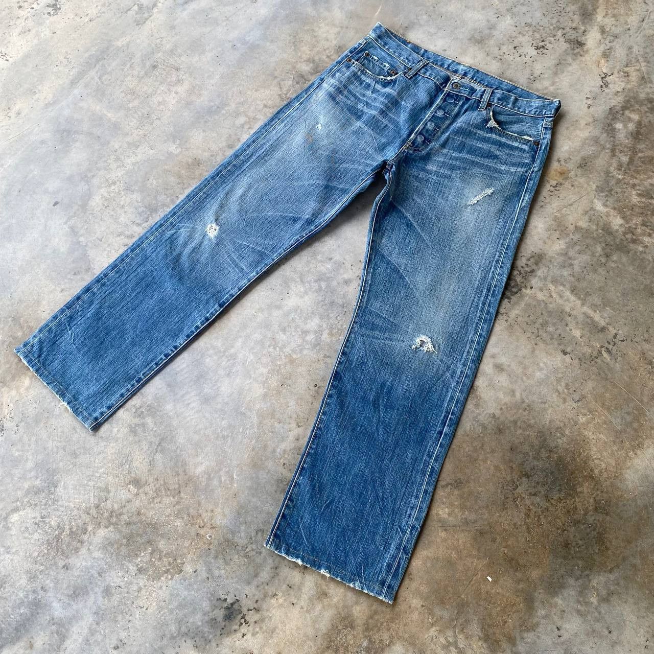 Levi's Vintage Clothing W35X32 VINTAGE LEVIS 501 JAPAN CLAWMARK DISTRESSED DENIM Size US 35 - 3 Thumbnail