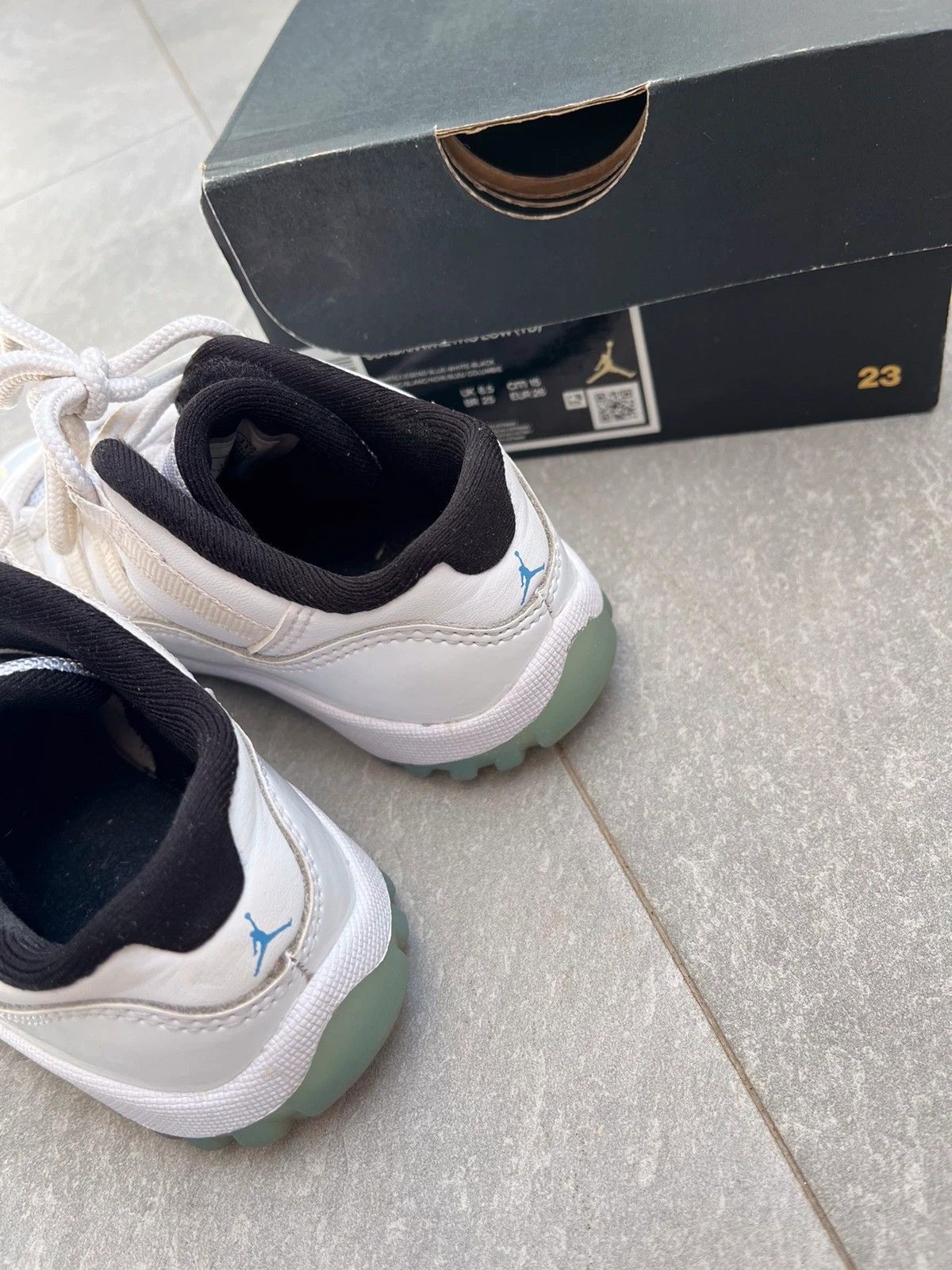 Jordan Brand Jordan 11 Retro Size 9C 2020 Size US 5 / EU 37 - 4 Thumbnail