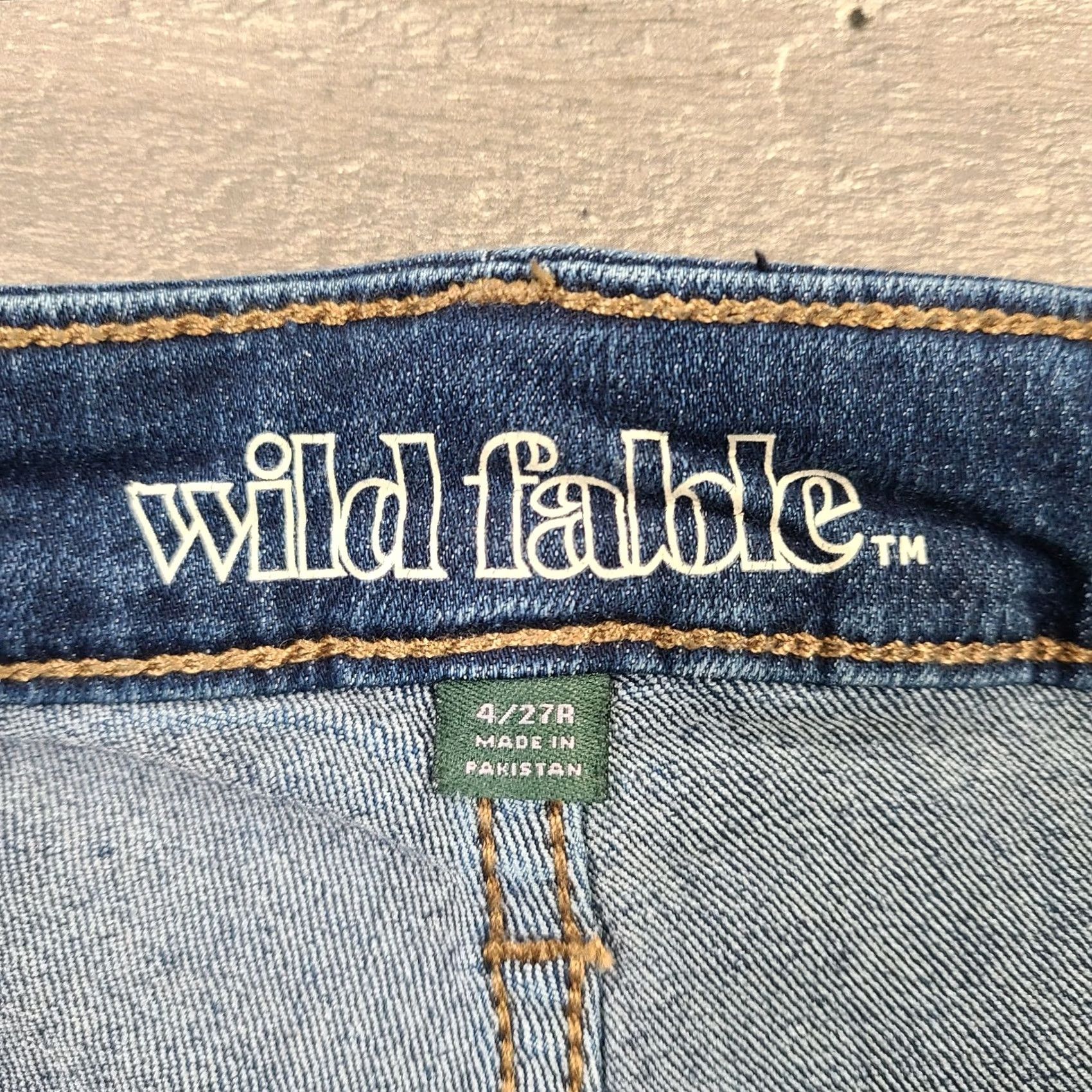 Vintage Wild Fable Pants Womens 4 Blue Shorts 27R Hot High Rise Casual Wash Denim Size 42" / US 20 - 3 Thumbnail