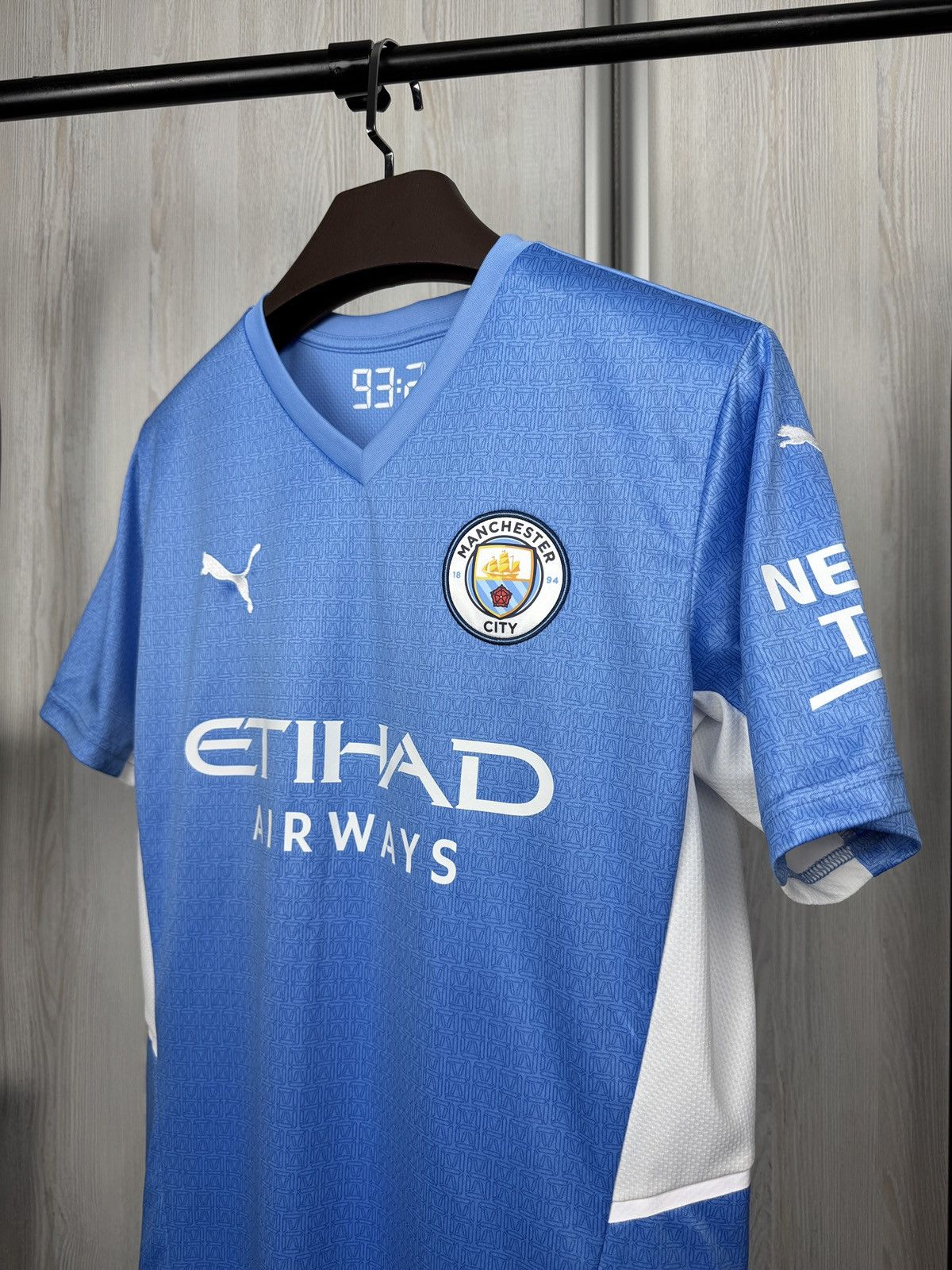 Puma MANCHESTER CITY PUMA 2021 2022 HOME FOOTBALL JERSEY SOCCER Size US M / EU 48-50 / 2 - 5 Thumbnail