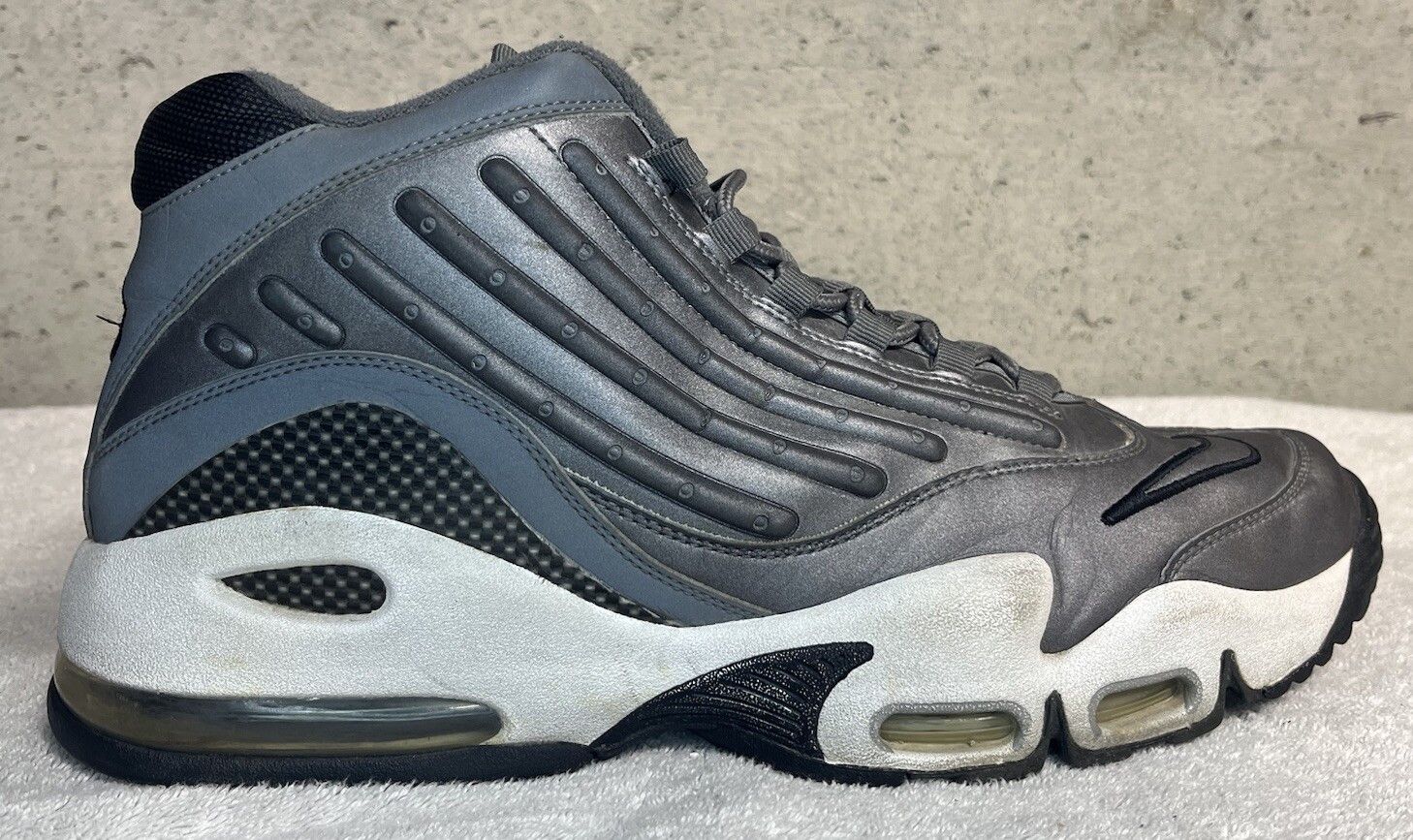 Nike Nike Air Max Griffey II Metallic Grey Retro Baseball Sz 15 Size US 15 / EU 48 - 6 Thumbnail