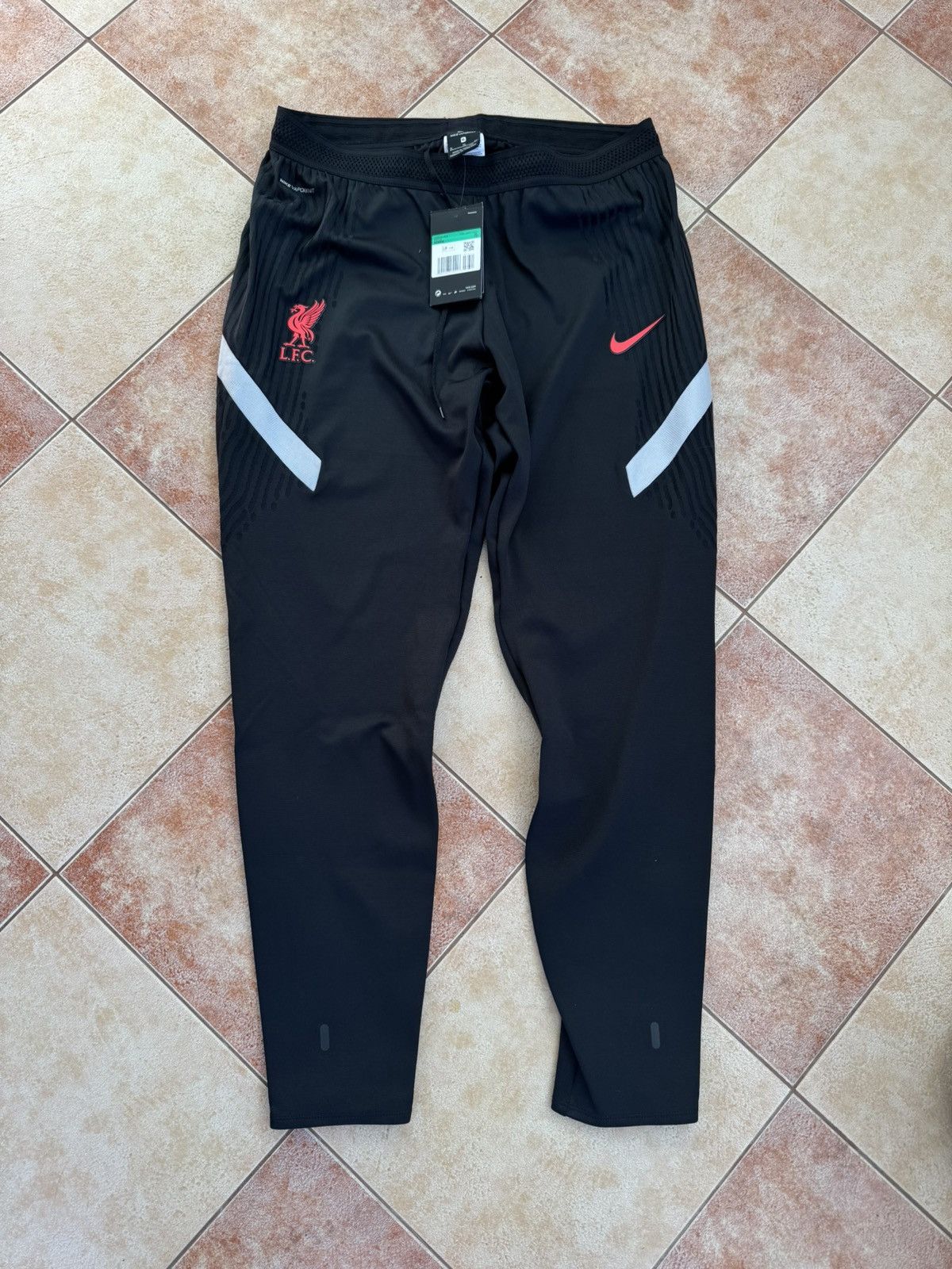 Nike Nike Liverpool 2020-2021 Soccer Drill Pants Football Jersey Size US 36 / EU 52 - 1 Thumbnail