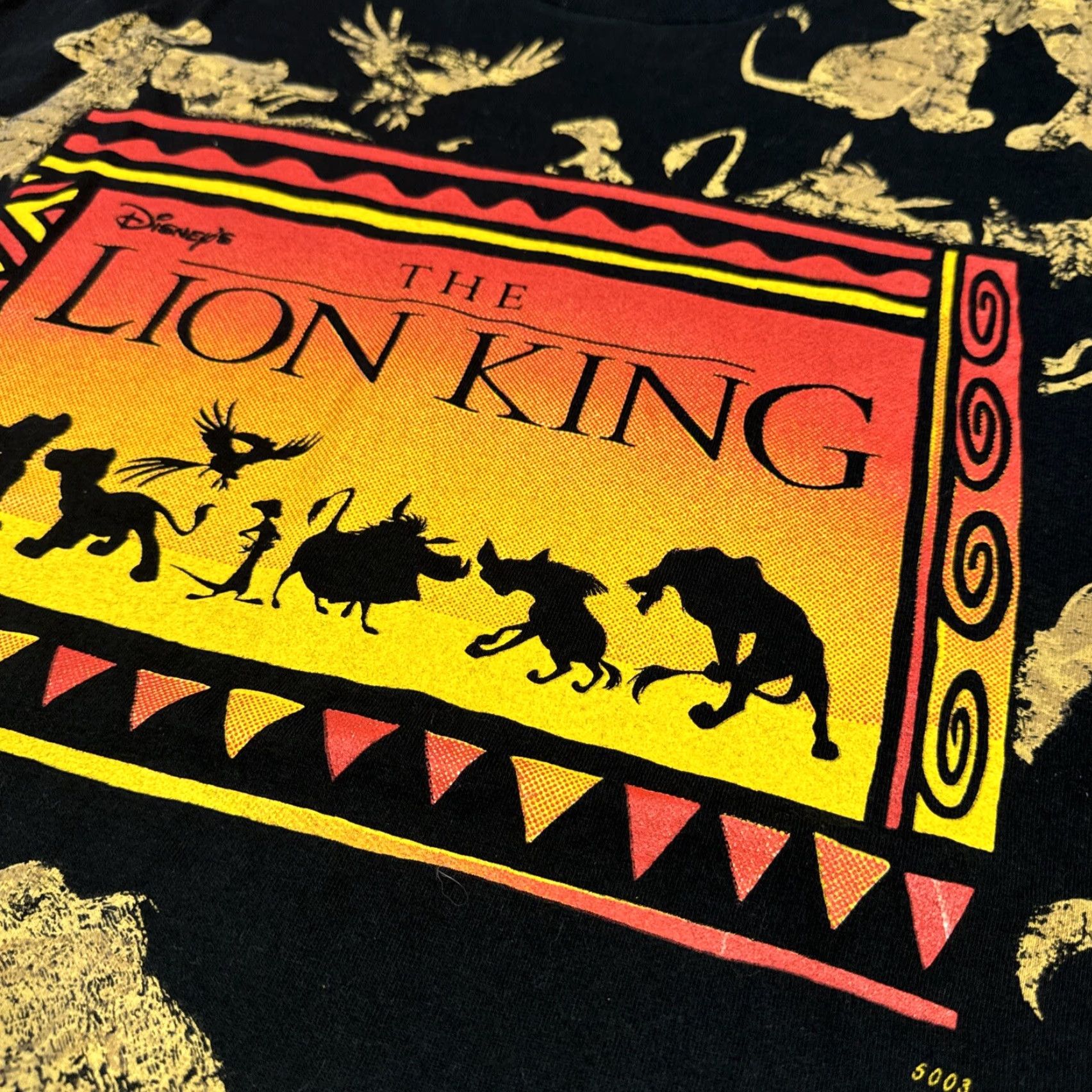 Disney VINTAGE The Lion King Disney Jerry Leigh All Over Print T Shirt XL Black Cotton Crew Neck Short Sleeve Lion King 90s Mens Rock Hut Disney Fans Size US XL / EU 56 / 4 - 4 Thumbnail