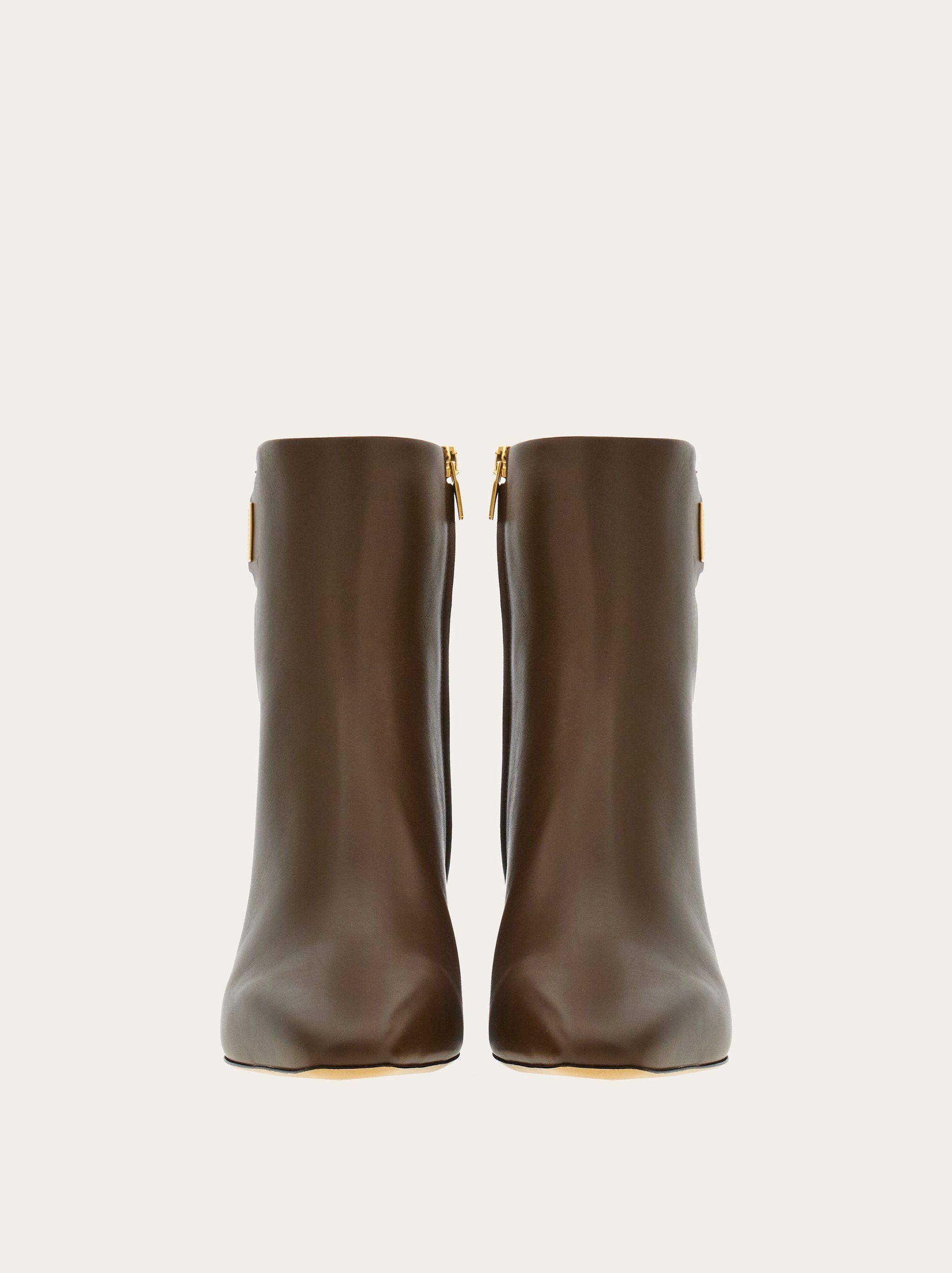 Salvatore Ferragamo o1s1rm0924 Ankle Boots in Dark Brown Size US 5.5 / IT 35.5 - 2 Thumbnail