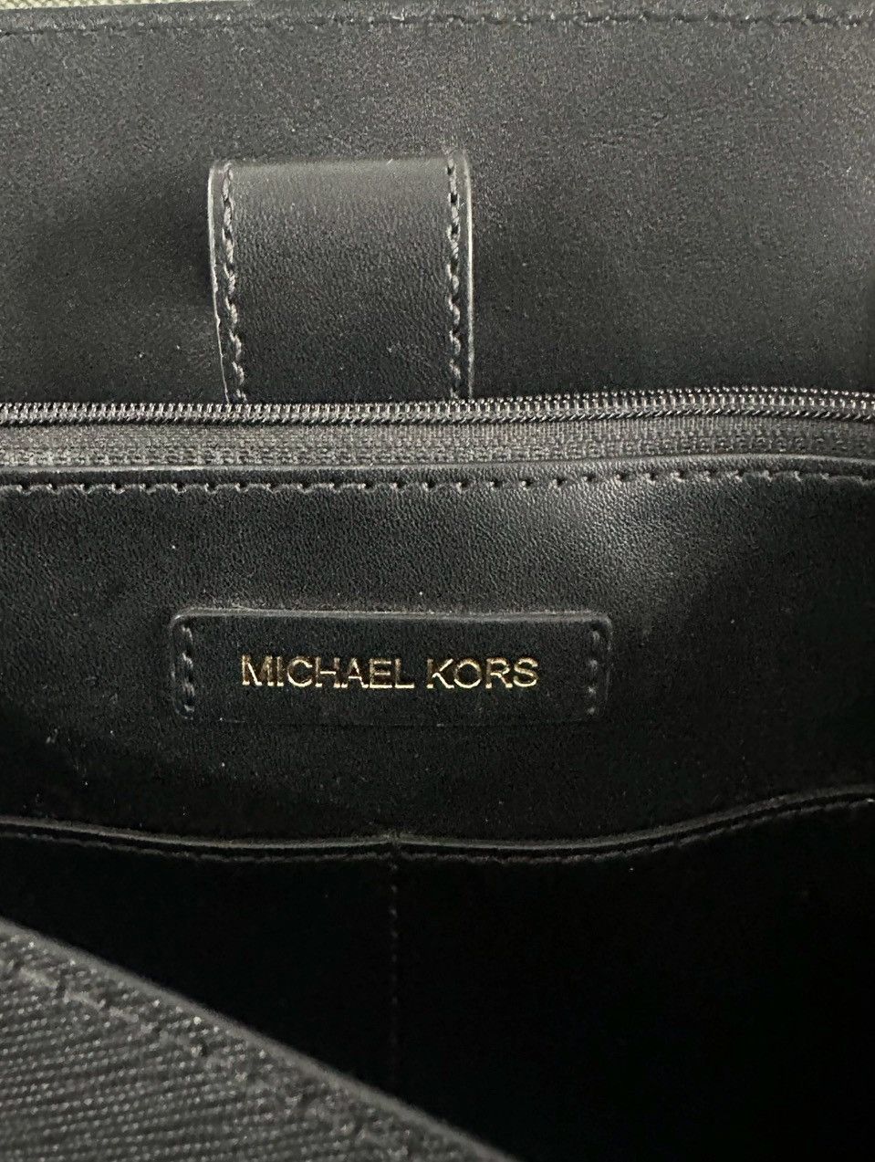 Michael Kors MICHAEL KORS Size ONE SIZE - 10 Thumbnail
