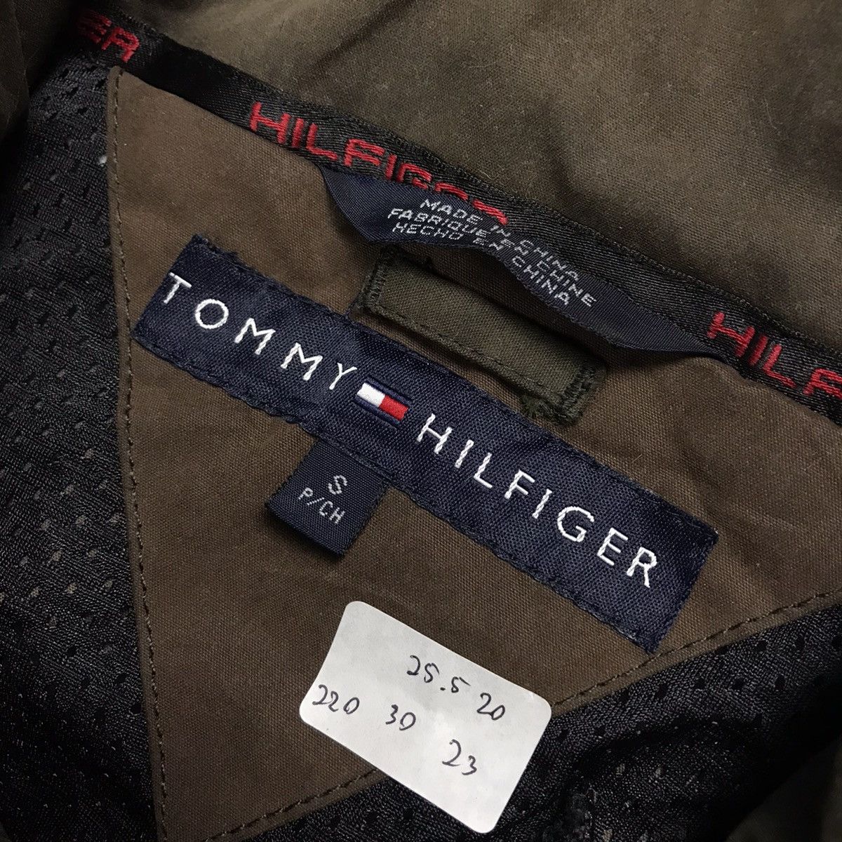 Tommy Hilfiger TOMMY HILFIGER ZIPPER OVERSIZE DESIGN JACKET Size US S / EU 44-46 / 1 - 13 Thumbnail