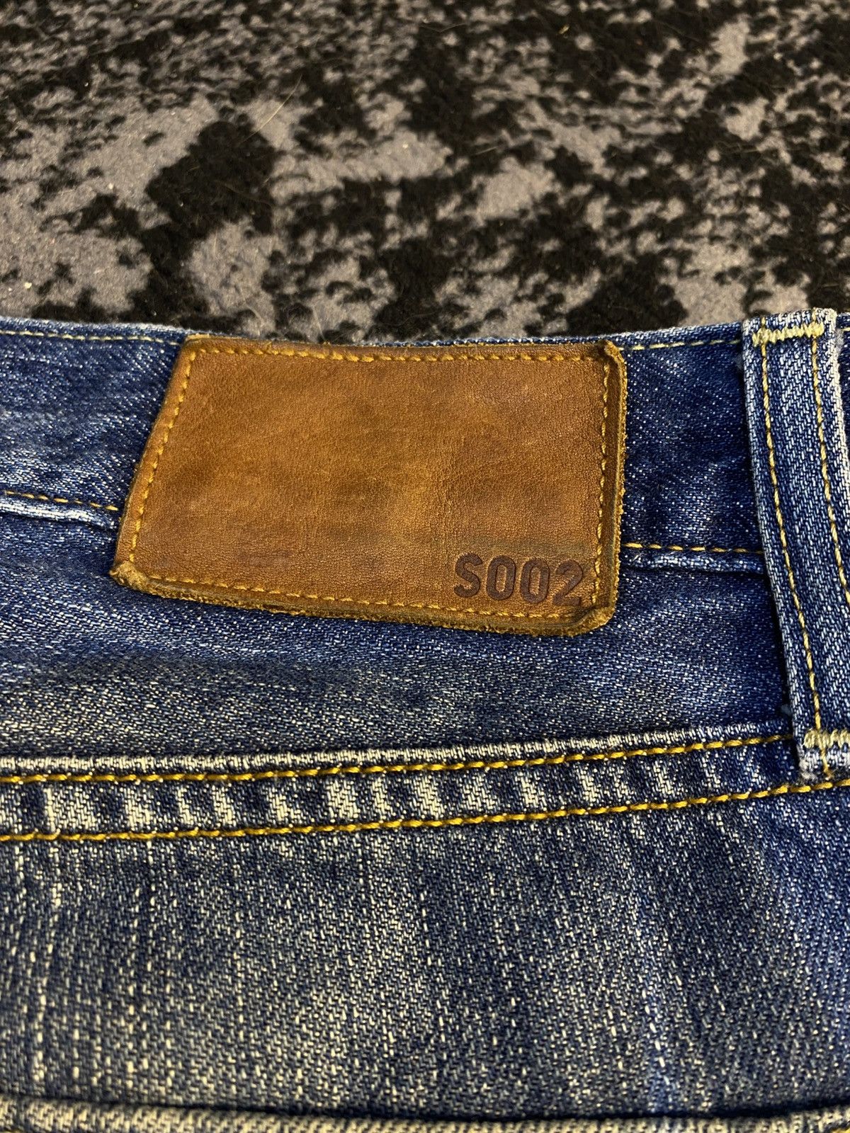 Undercover × Uniqlo Riped Uniqlo S-002 UJ Faded Regular Fit Straight Jeans 🔥 Size US 33 - 4 Thumbnail