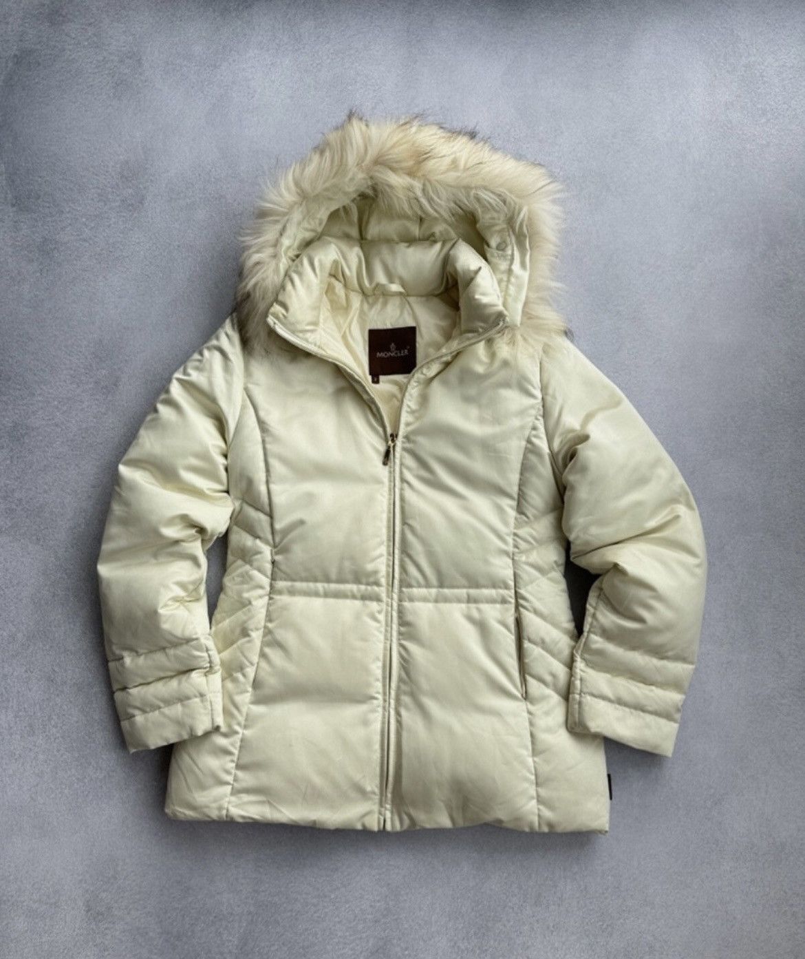Moncler Vintage Moncler Beige Fur Woman Down Long Puffer Jacket Sz L Size L / US 10 / IT 46 - 1 Thumbnail