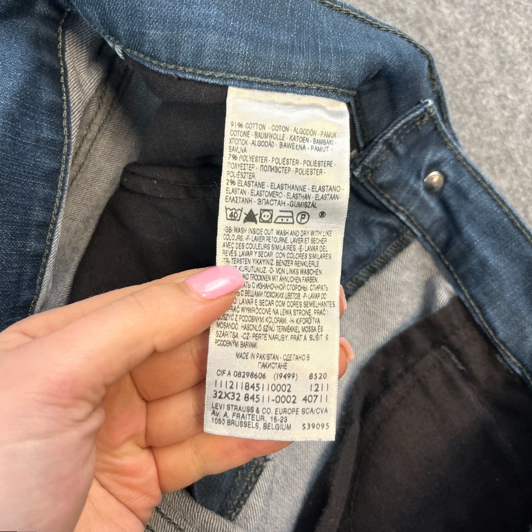 Levi's Levi's 511 Jeans Slim Tapered 32 32 Dark Wash Blue Stretch Zip Fly Denim Cotton Elastan Regular Mens Jeans Size US 32 / EU 48 - 7 Thumbnail