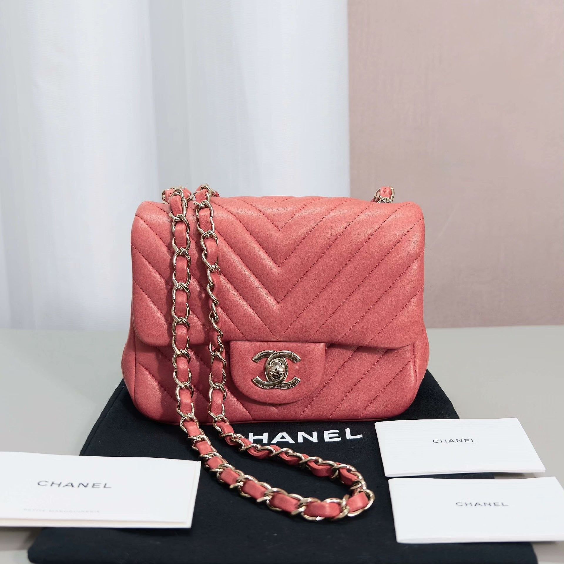 Chanel Pre-loved Bag Very good condition Size ONE SIZE - 1 Thumbnail