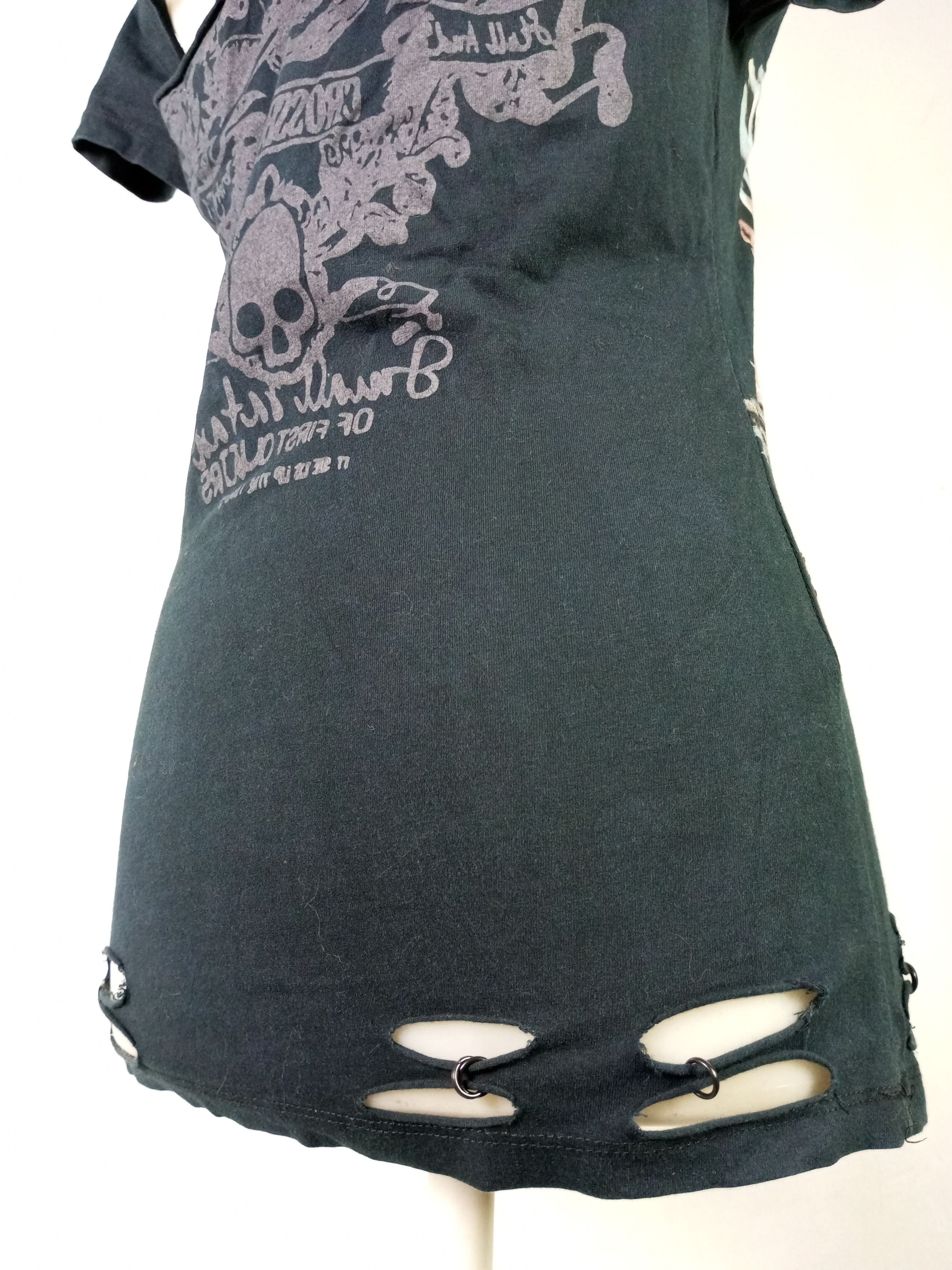 Japanese Brand Undefined Punk Distressed Skull Skeleton Tshirt Size M / US 6-8 / IT 42-44 - 19 Thumbnail