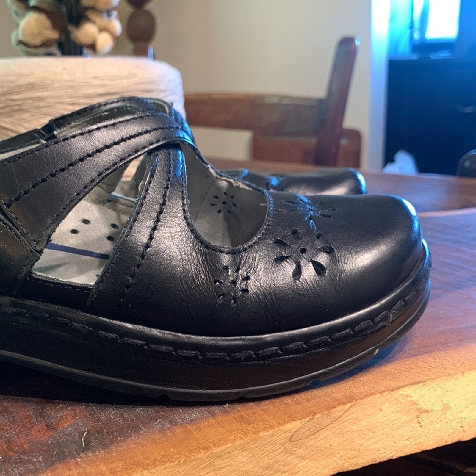 Vintage Klogs black clogs with flower cutouts Size US 8 / IT 38 - 1 Thumbnail